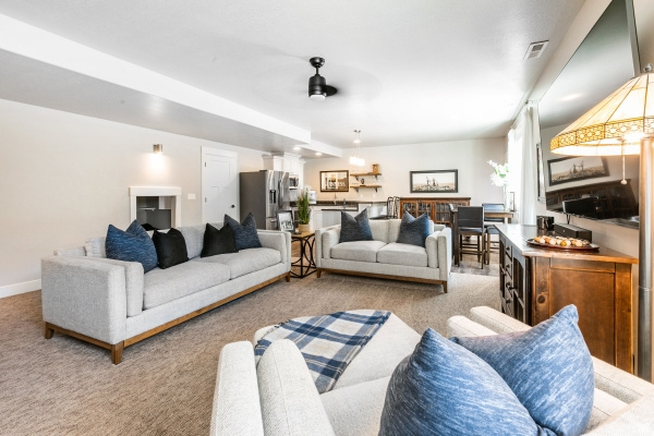 COTTONWOOD MEADOWS - Residential