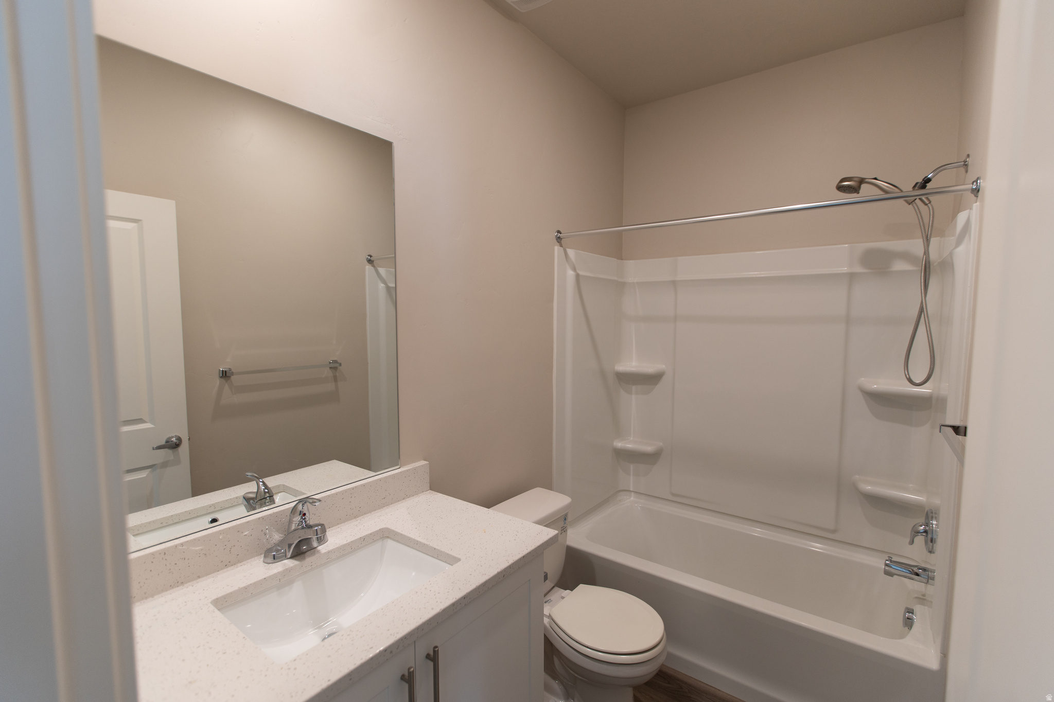 LAKEVIEW - Residential
