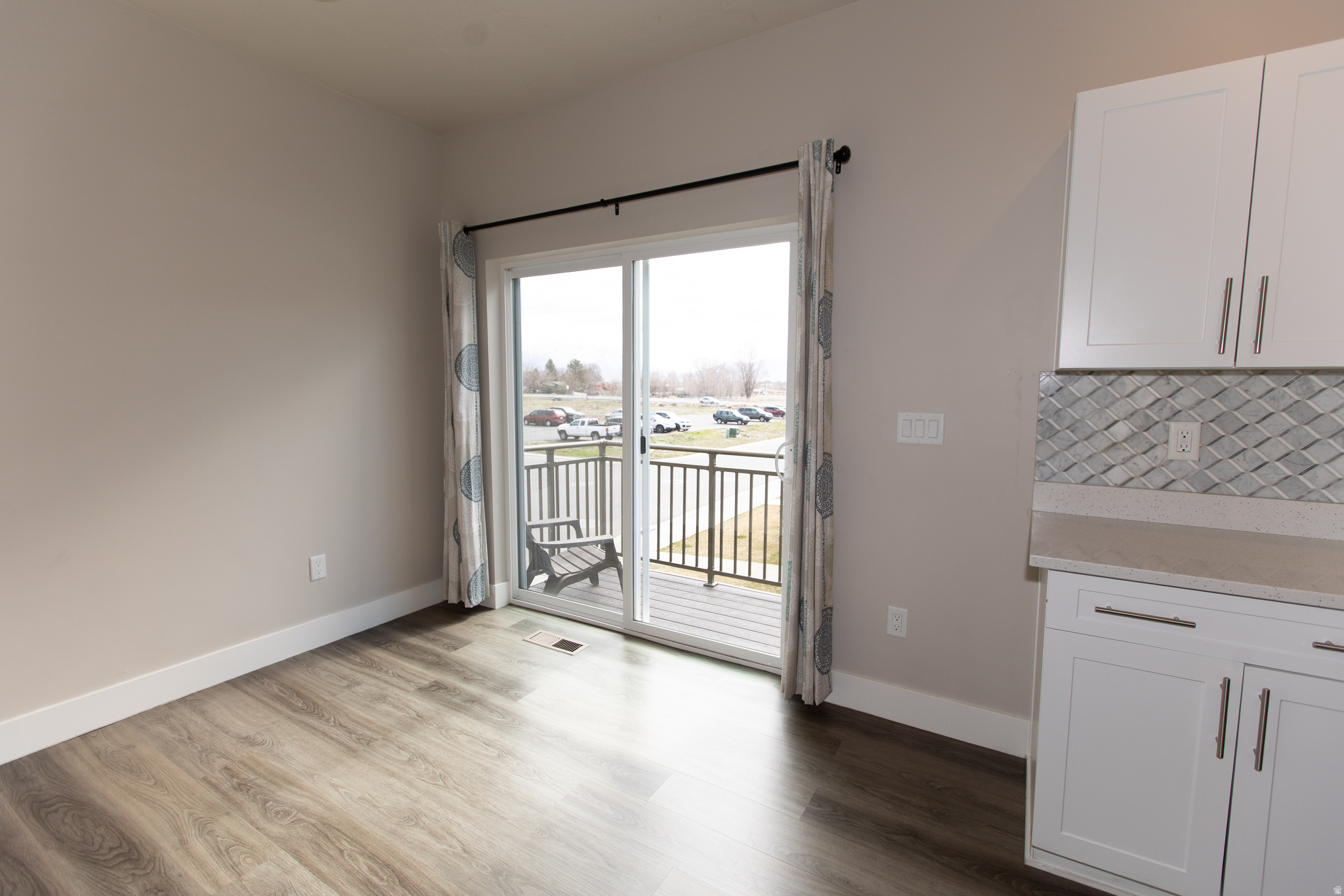 LAKEVIEW - Residential