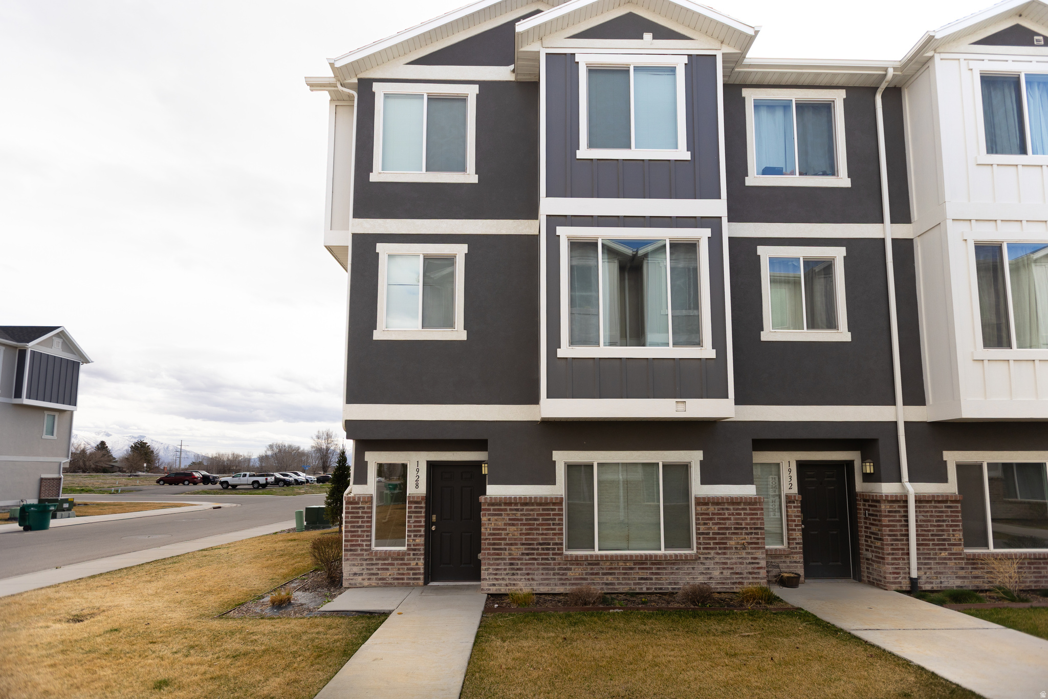 LAKEVIEW - Residential