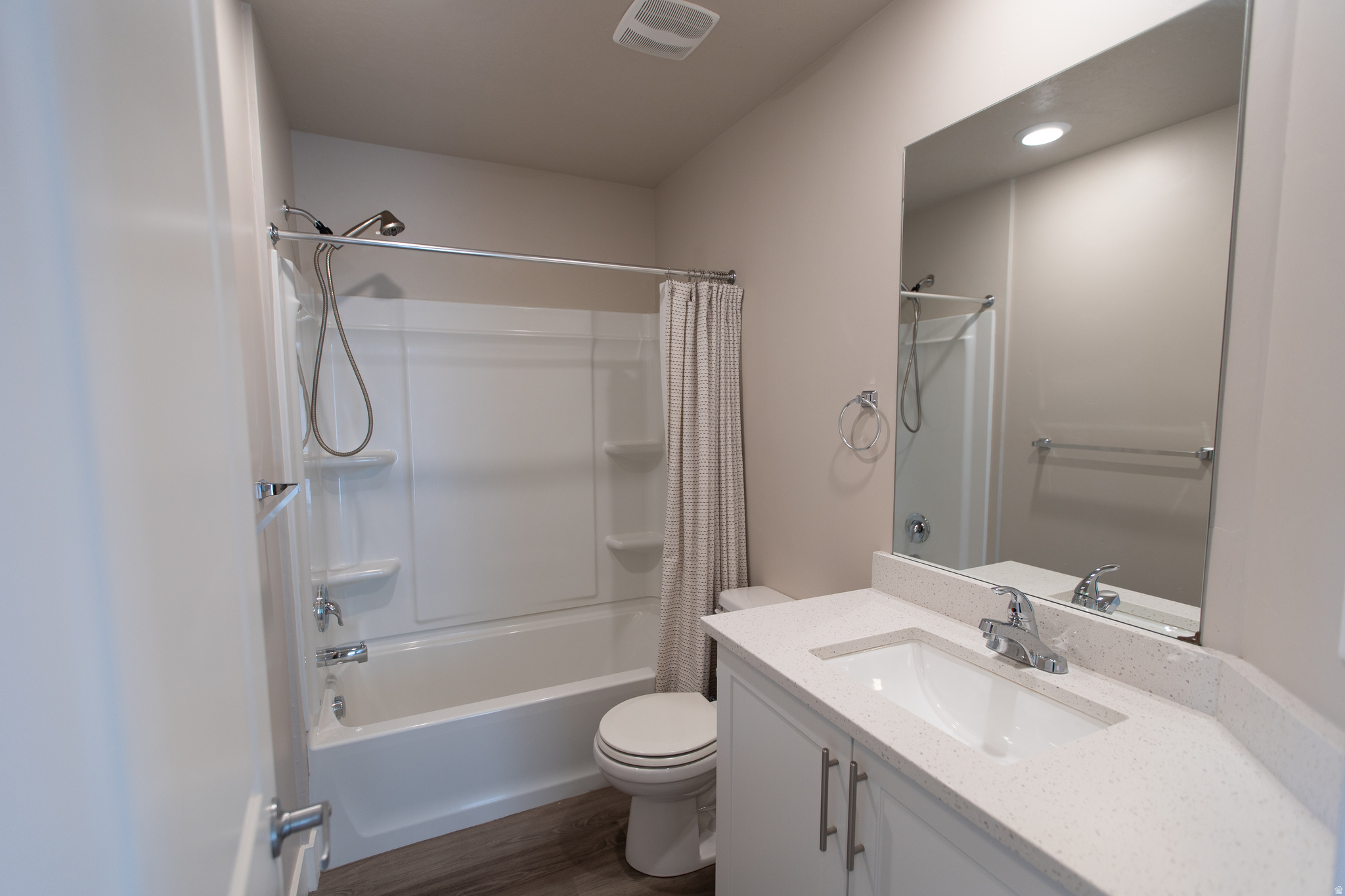 LAKEVIEW - Residential