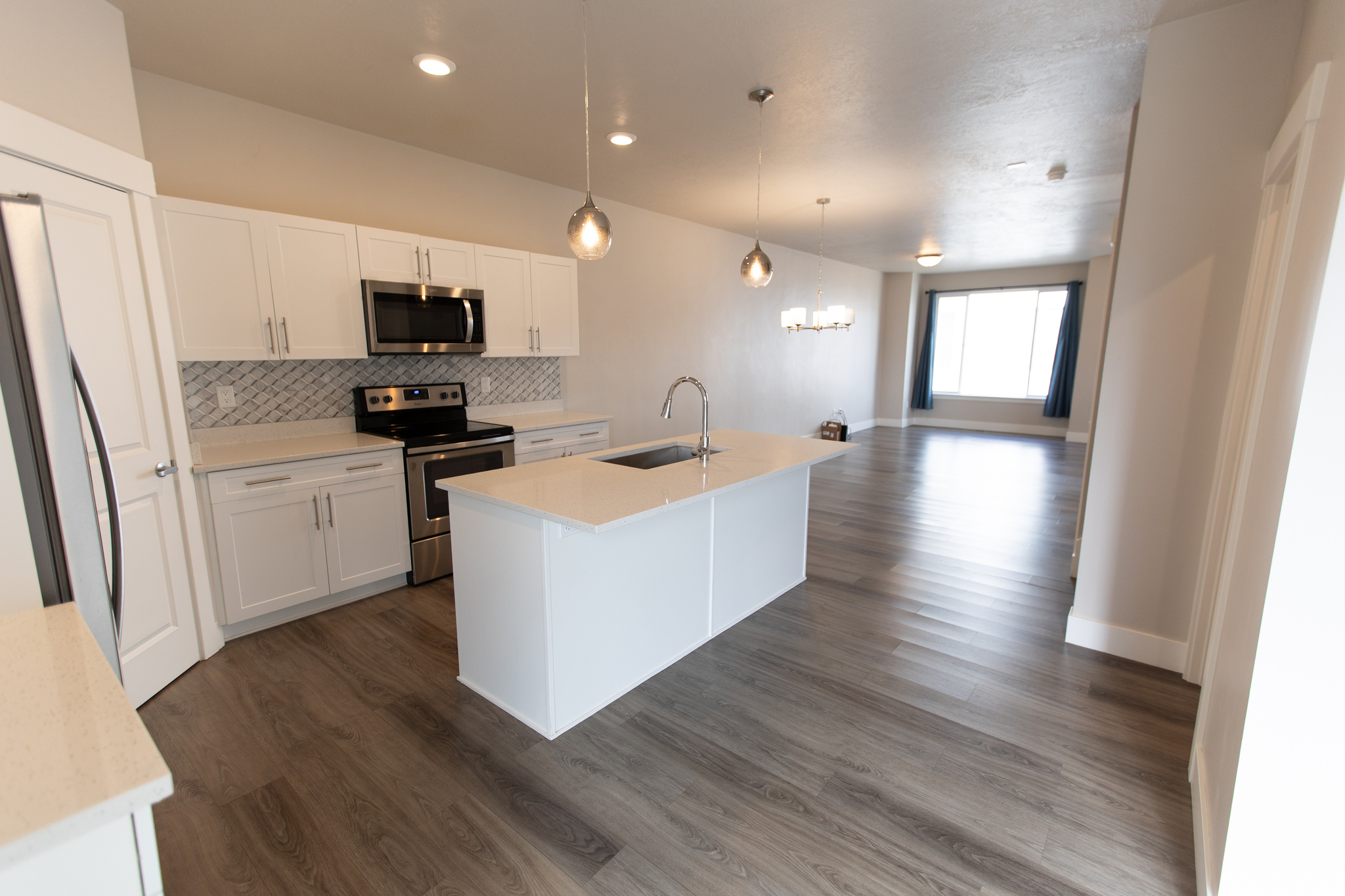 LAKEVIEW - Residential