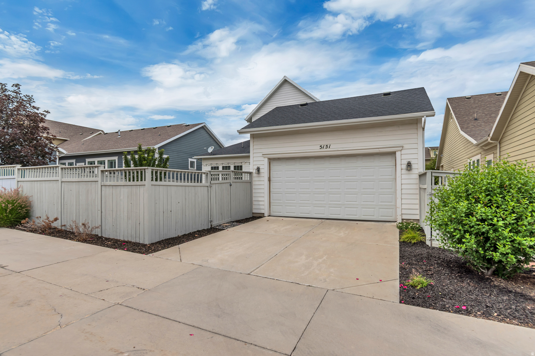 DAYBREAK - Residential