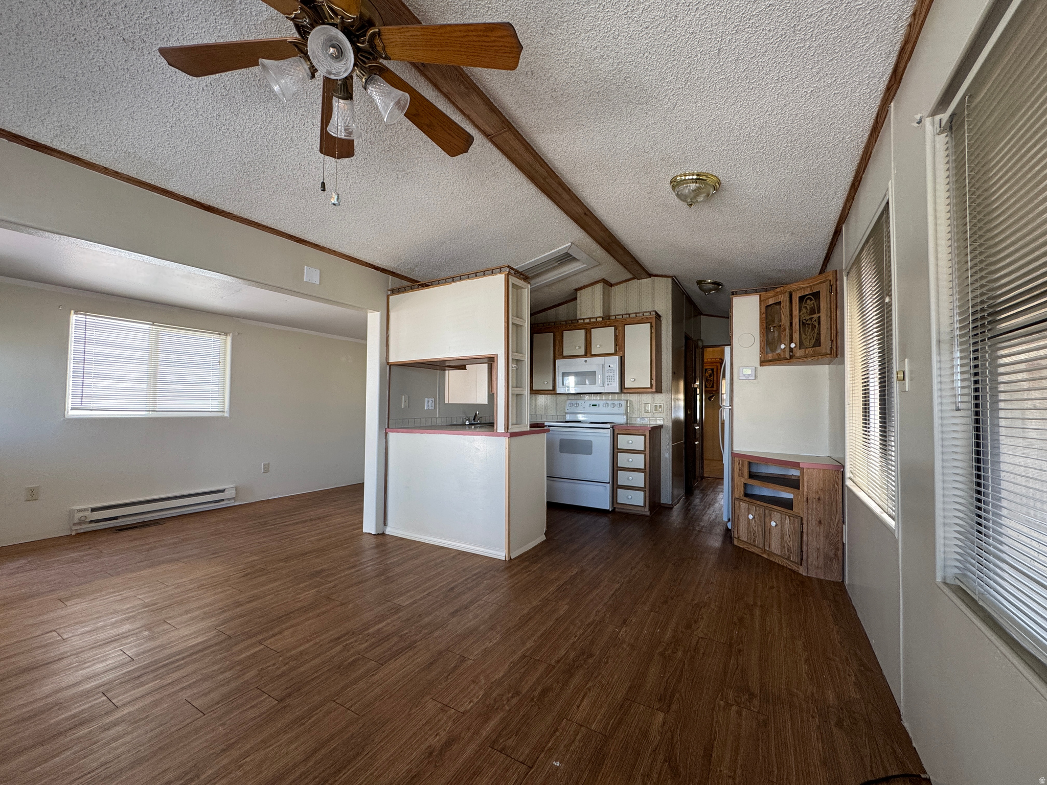 CANYON BREEZE RV RESORT - Residential