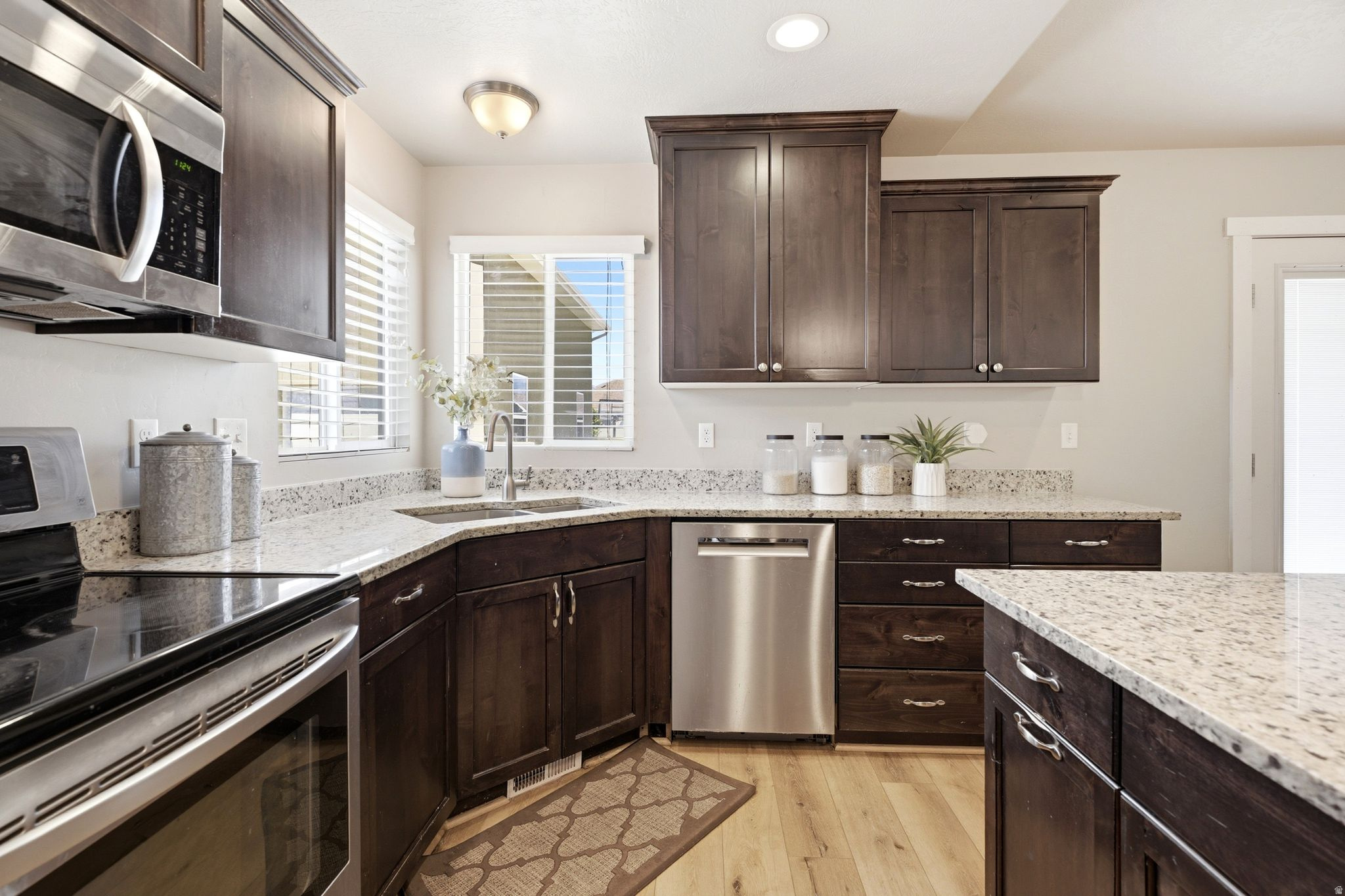 GRANTSVILLE CITY - Residential