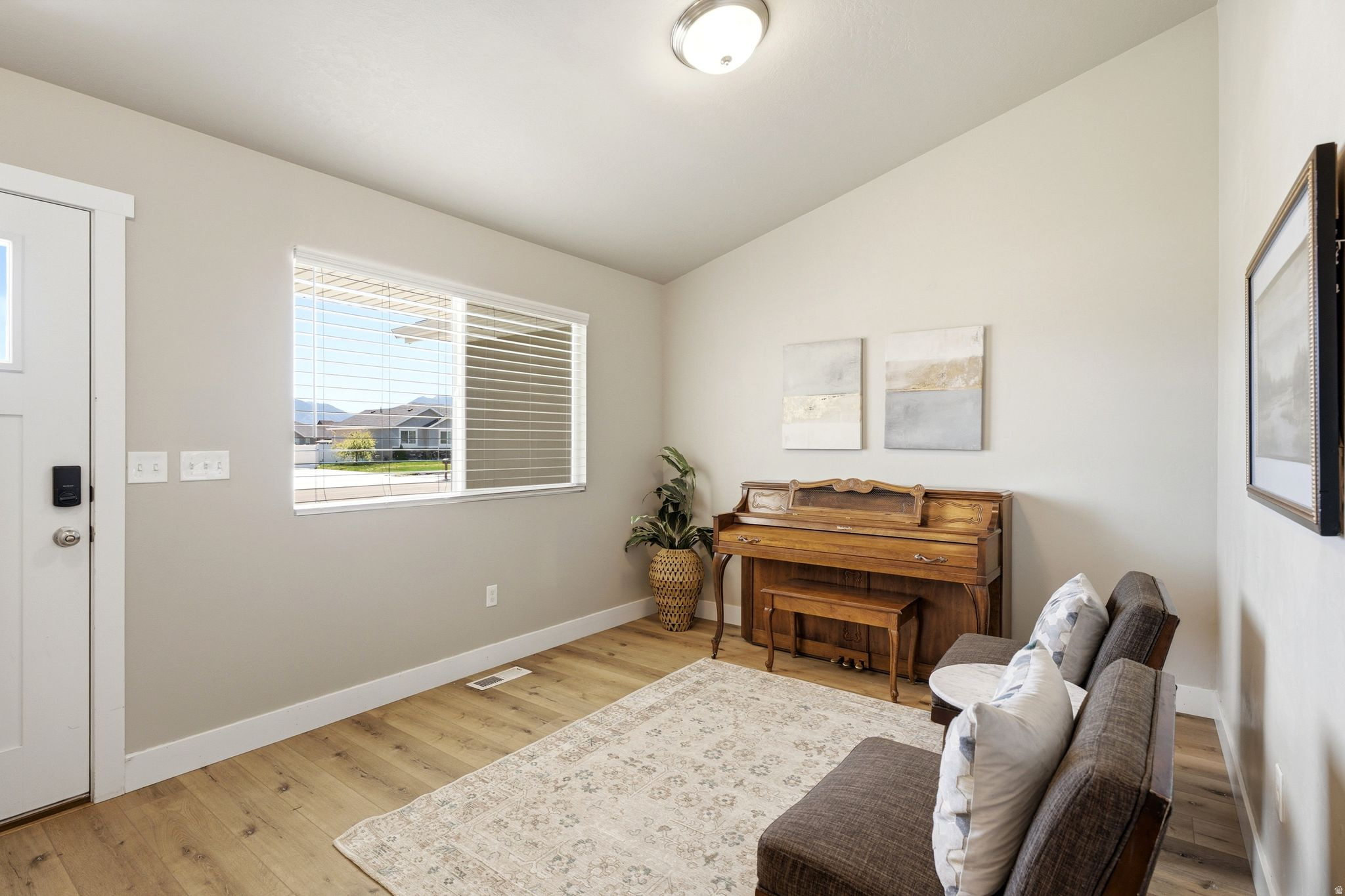 GRANTSVILLE CITY - Residential
