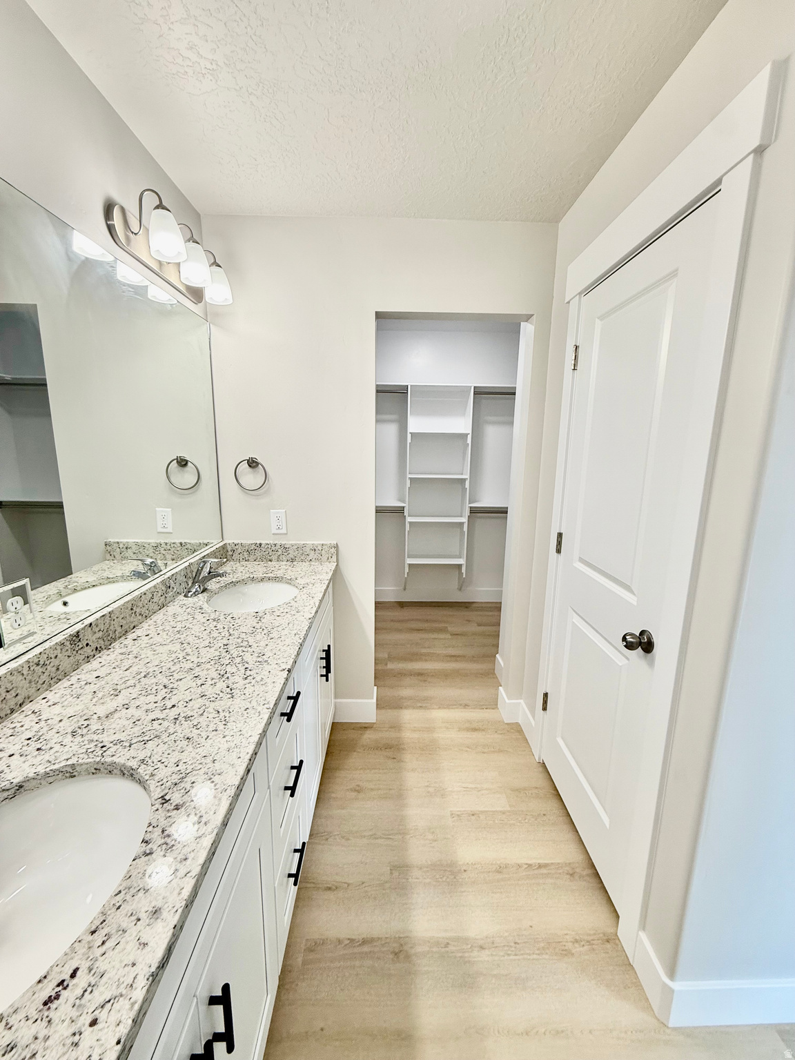 EAGLE POINT - Residential