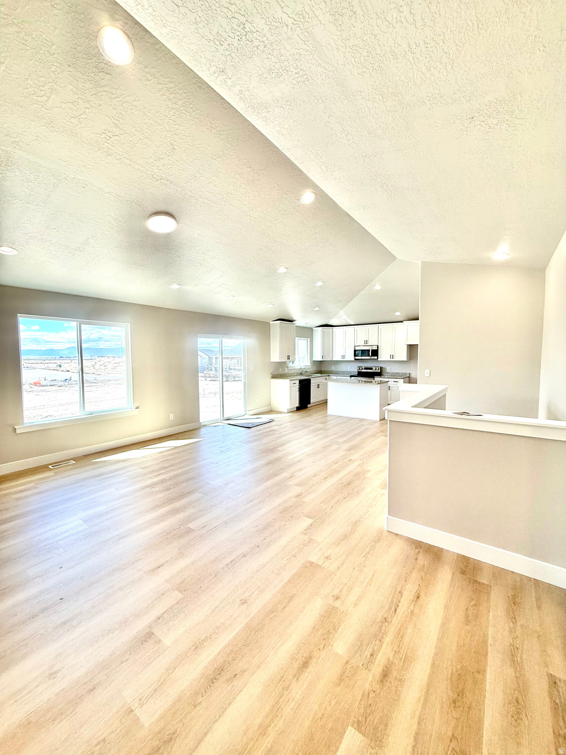 EAGLE POINT - Residential