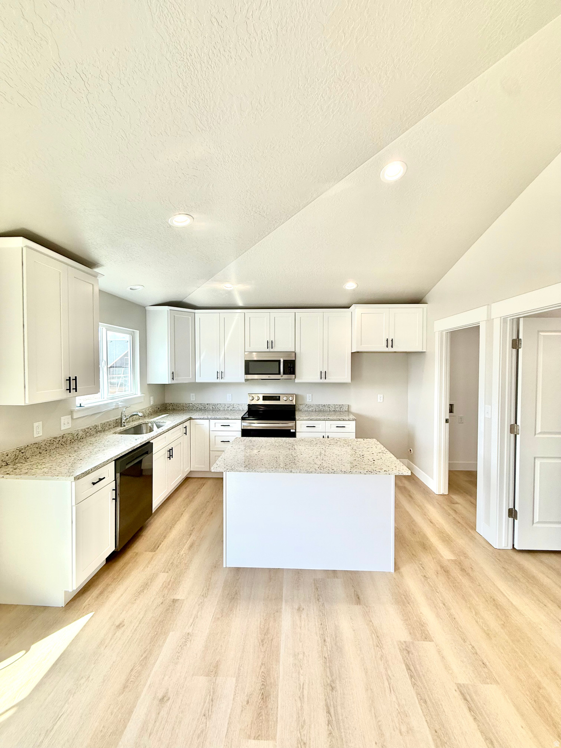 EAGLE POINT - Residential