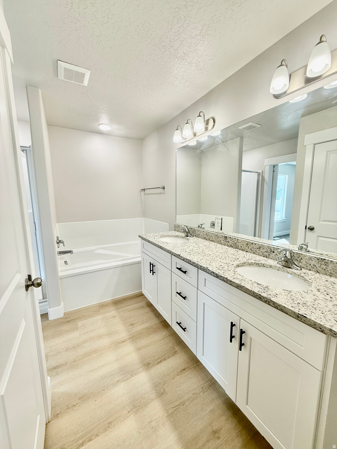 EAGLE POINT - Residential