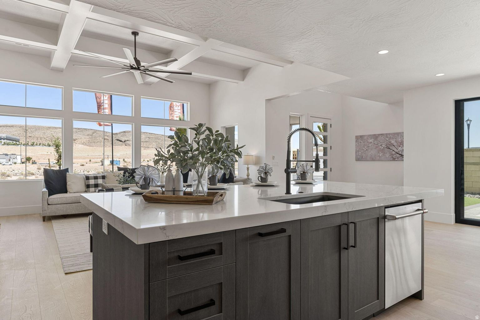 DESERT COLOR RESORT - Residential