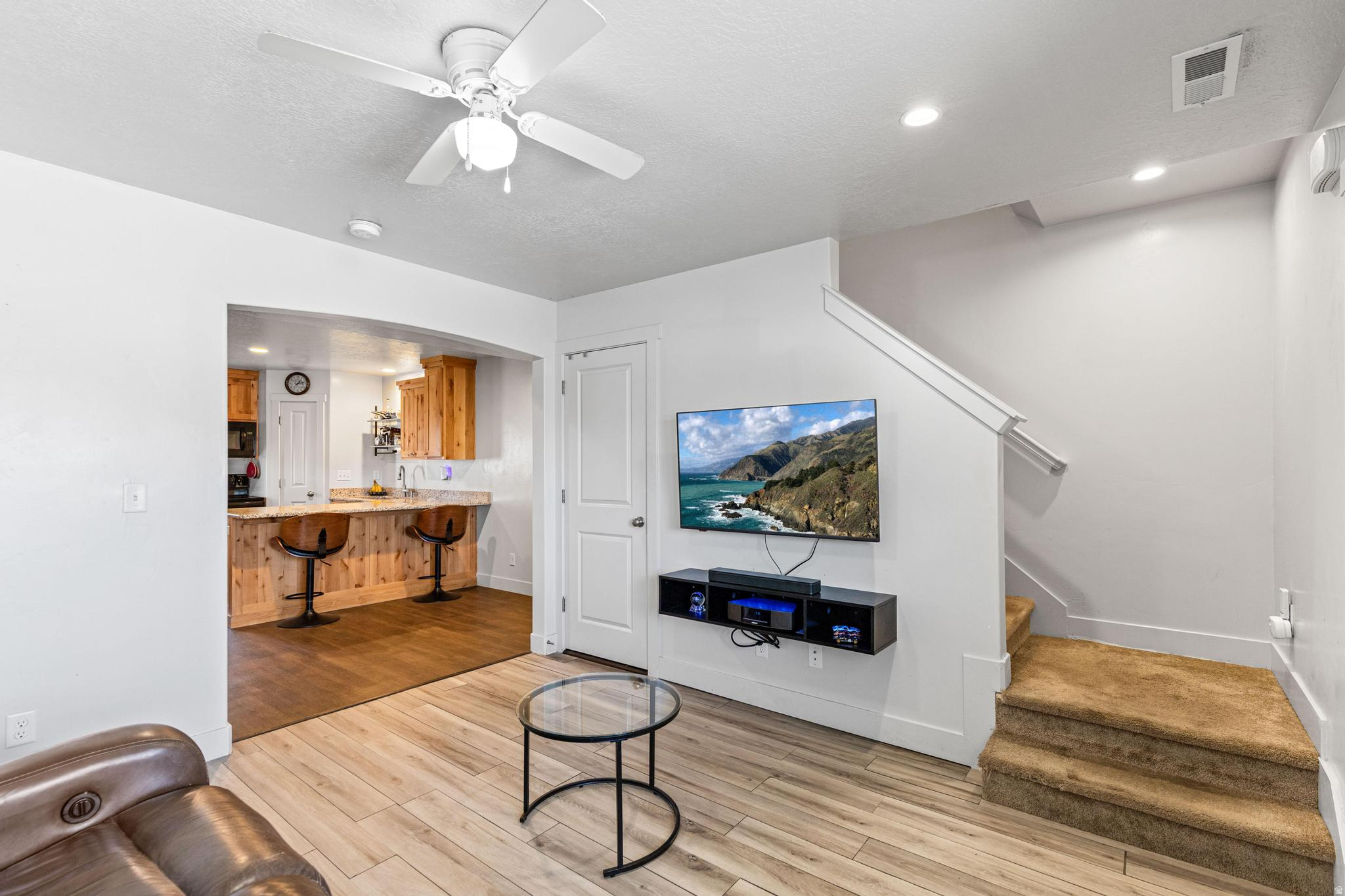 RIVER VALLEY - Residential