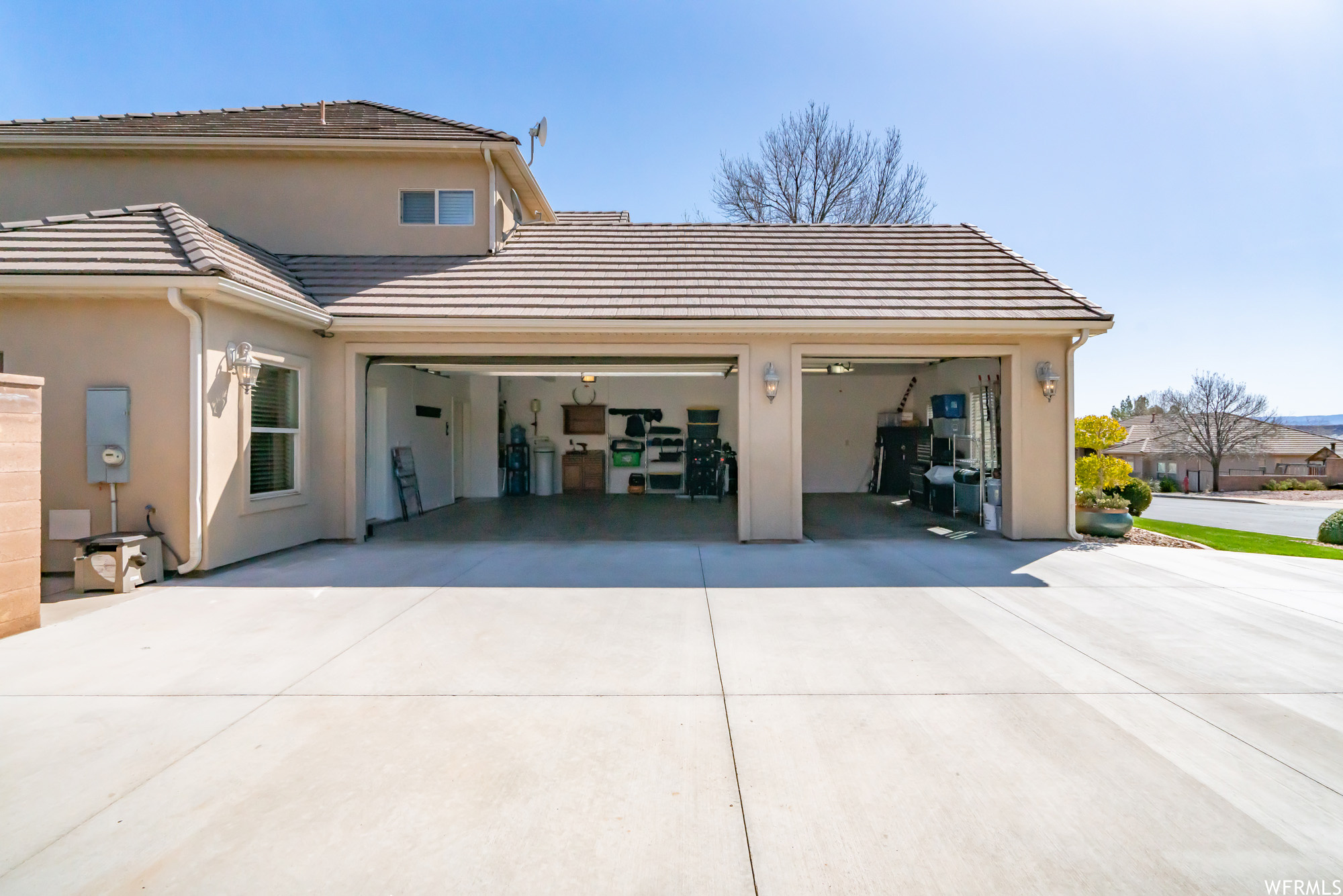CRIMSON CLIFFS - Residential