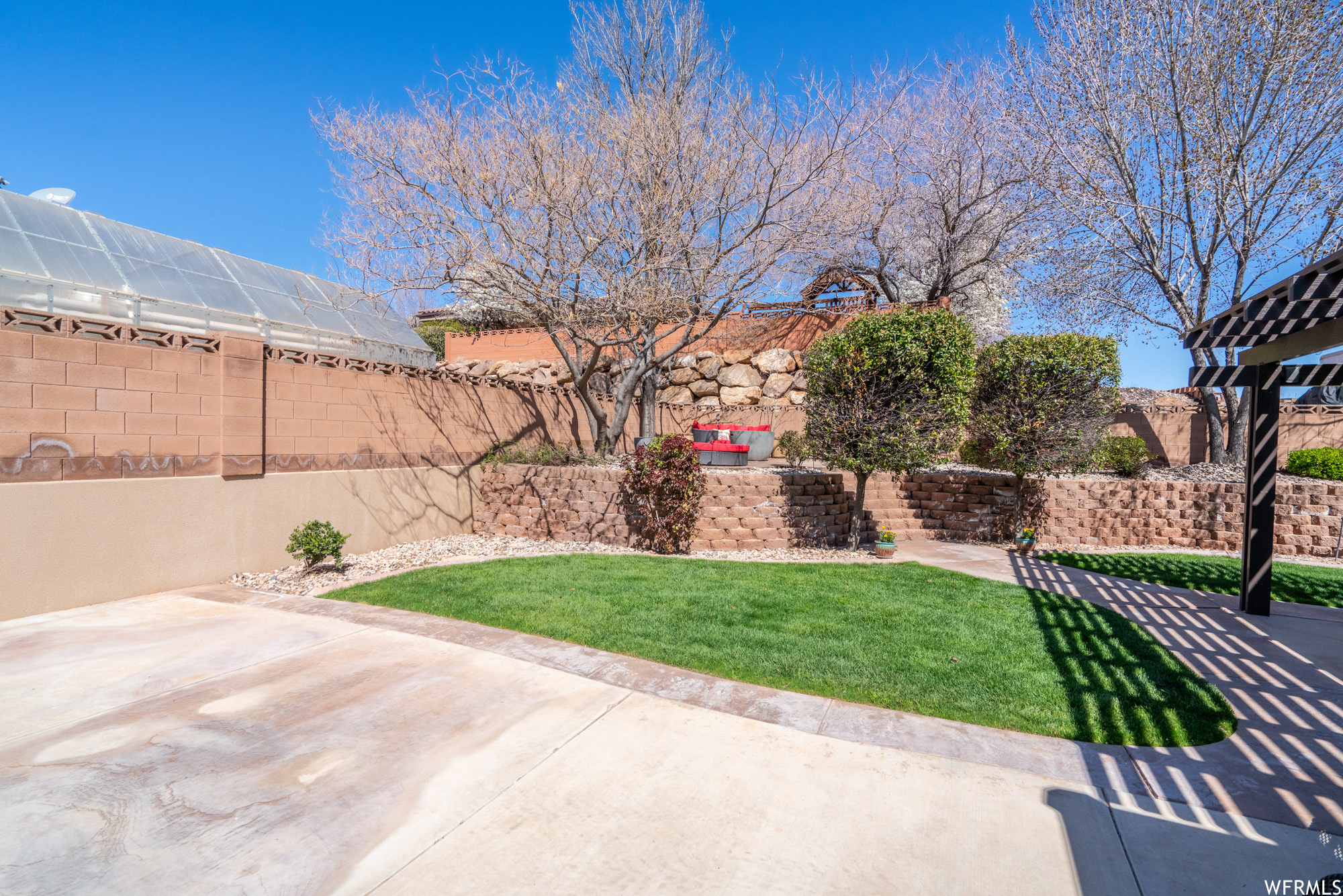 CRIMSON CLIFFS - Residential