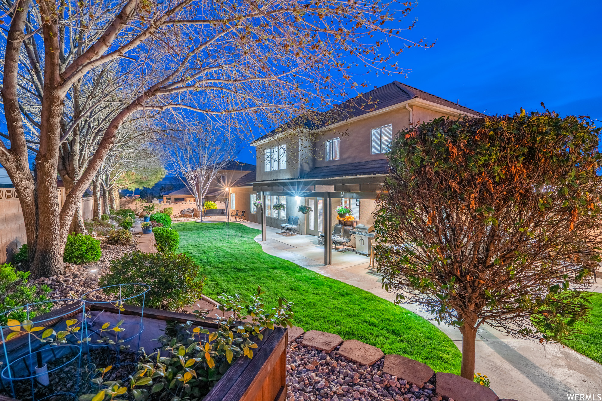 CRIMSON CLIFFS - Residential
