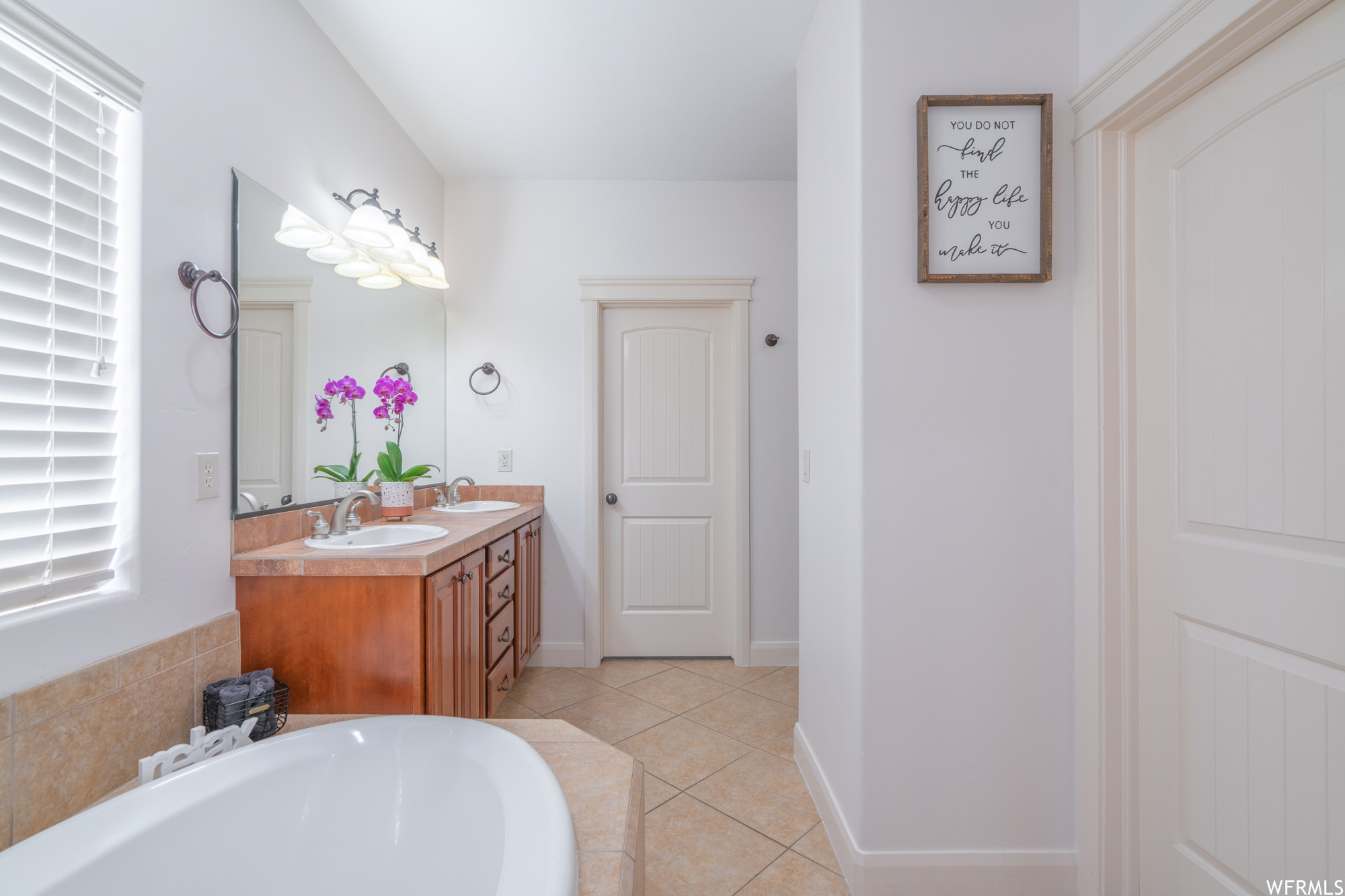 CRIMSON CLIFFS - Residential