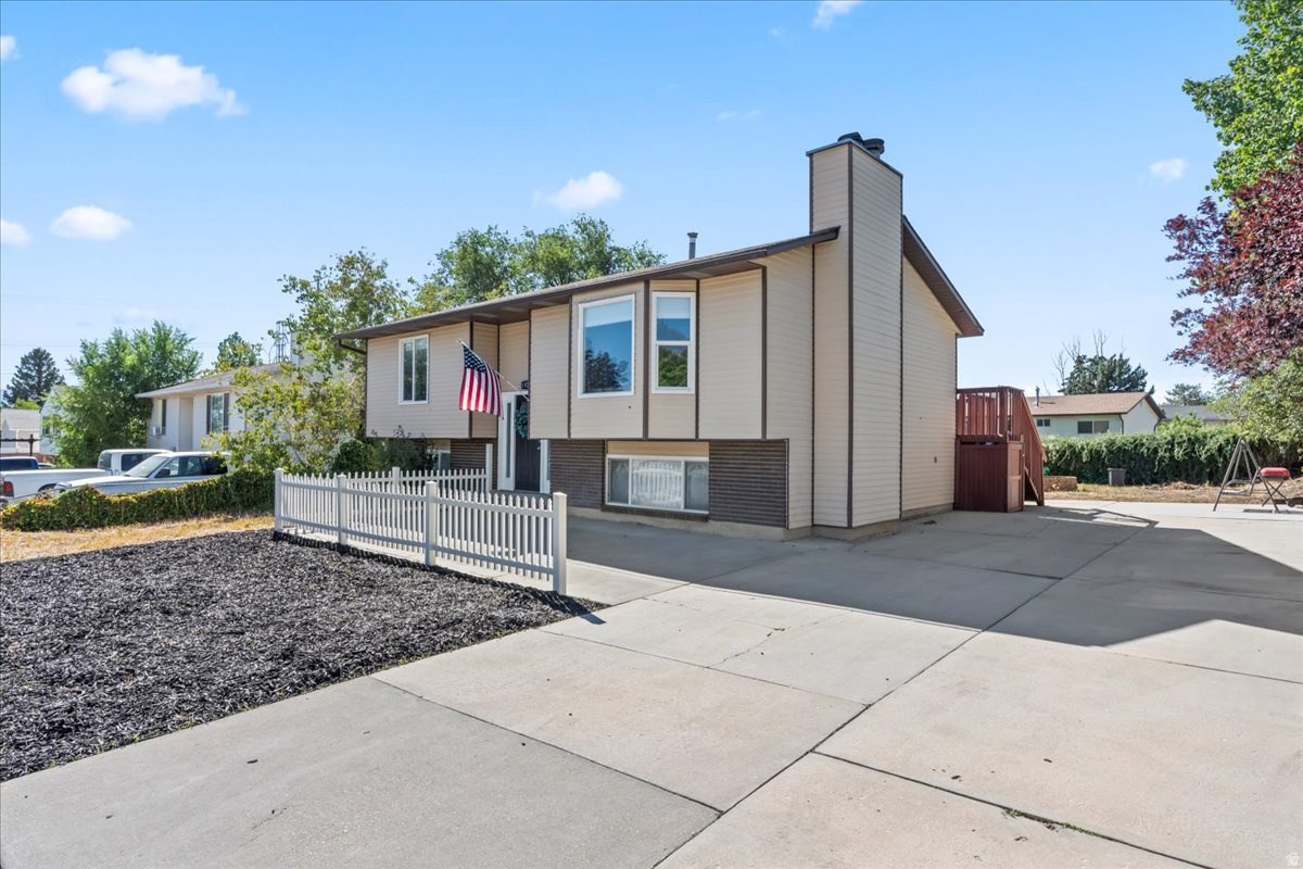***NO HOA ***Charming remodel in Kearns! This 4 bed, 2 bath home has everything you need - including 2 kitchens, a private basement entrance, and a huge RV pad. Located in a quiet, closed neighborhood, it's the perfect place for a first home or multi-generation living. Reach out for a private showing today.