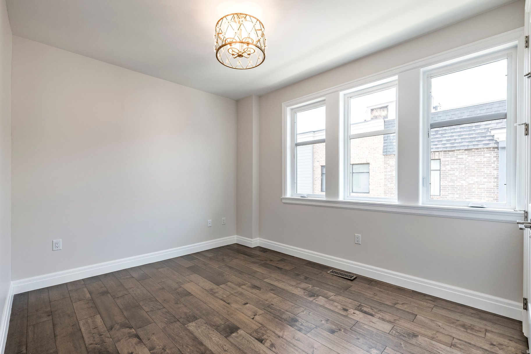 HOLLADAY ROW - Residential