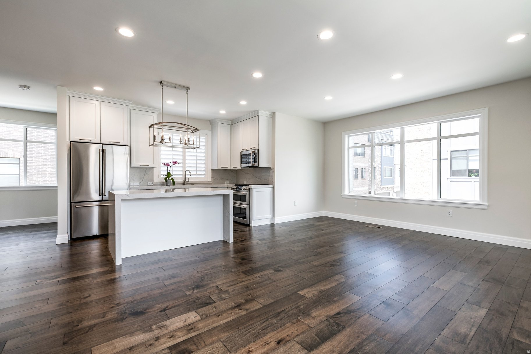 HOLLADAY ROW - Residential