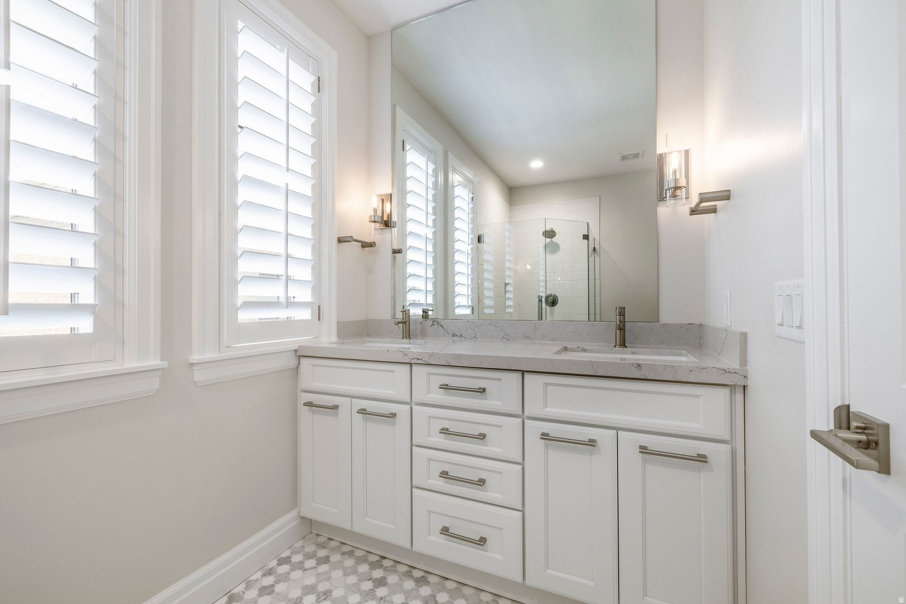 HOLLADAY ROW - Residential