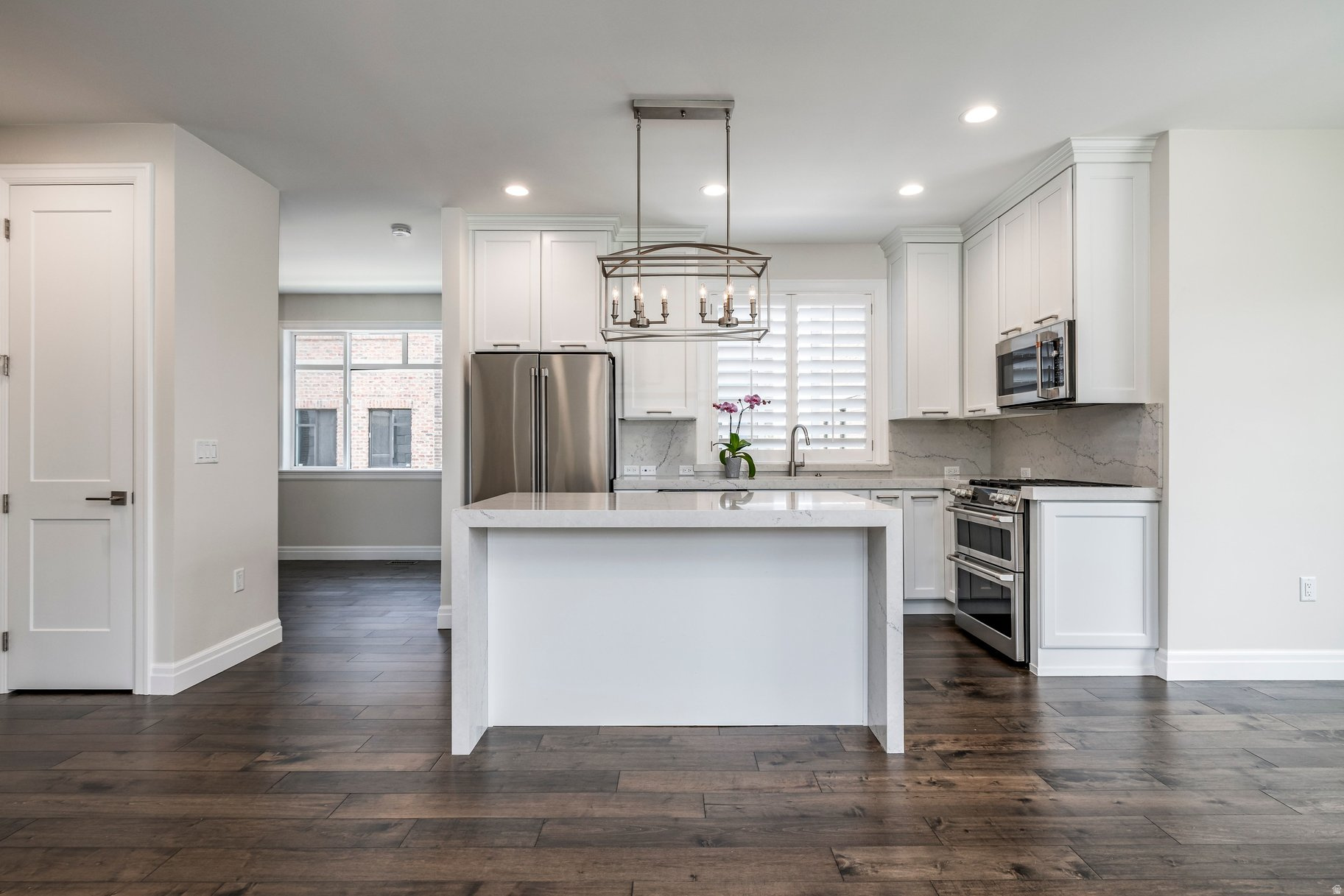 HOLLADAY ROW - Residential