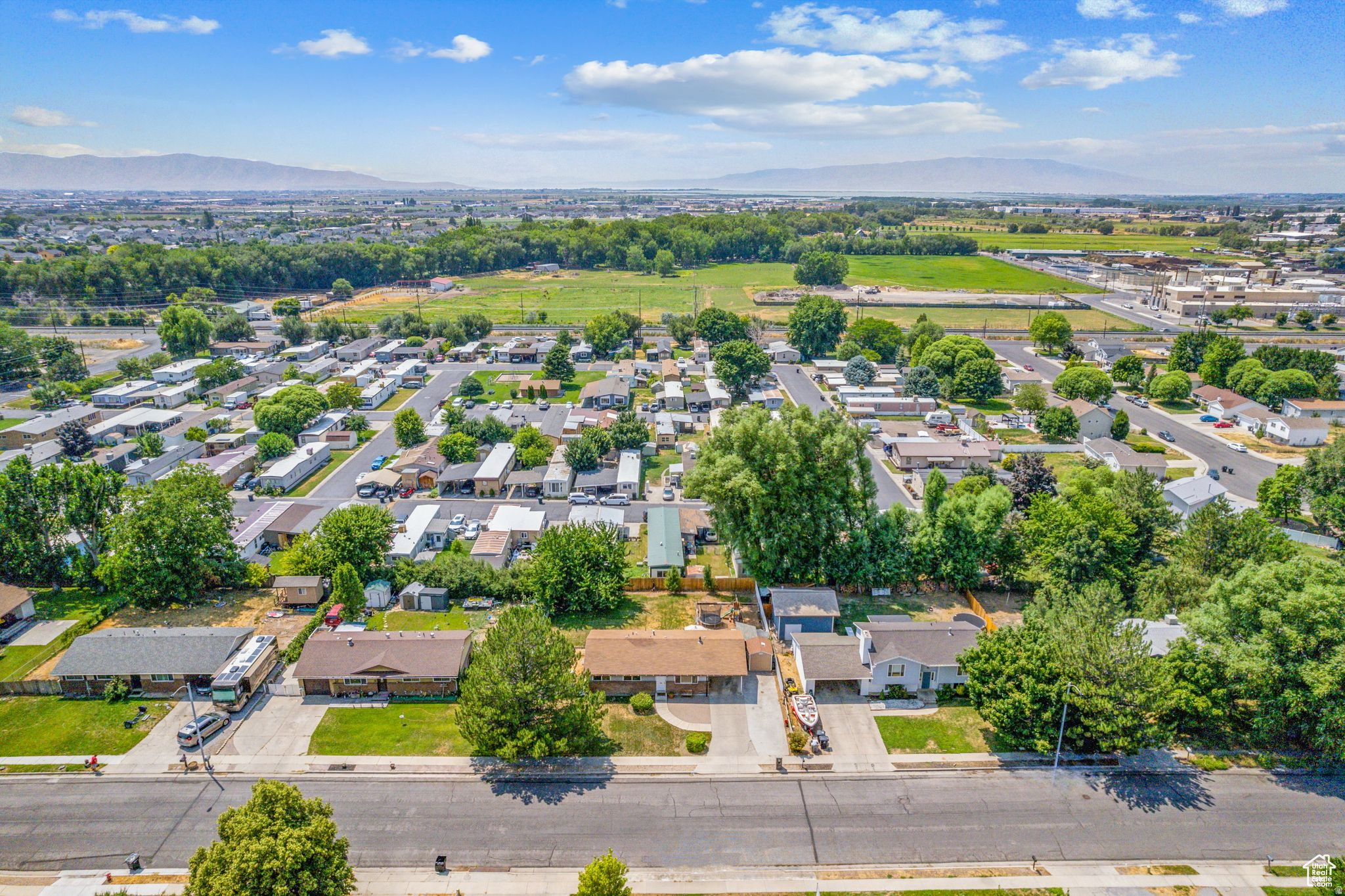 LESLIE - Residential