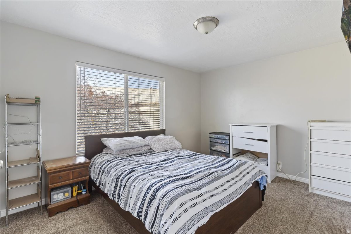 SHERWOOD OAKS CONDOS - Residential