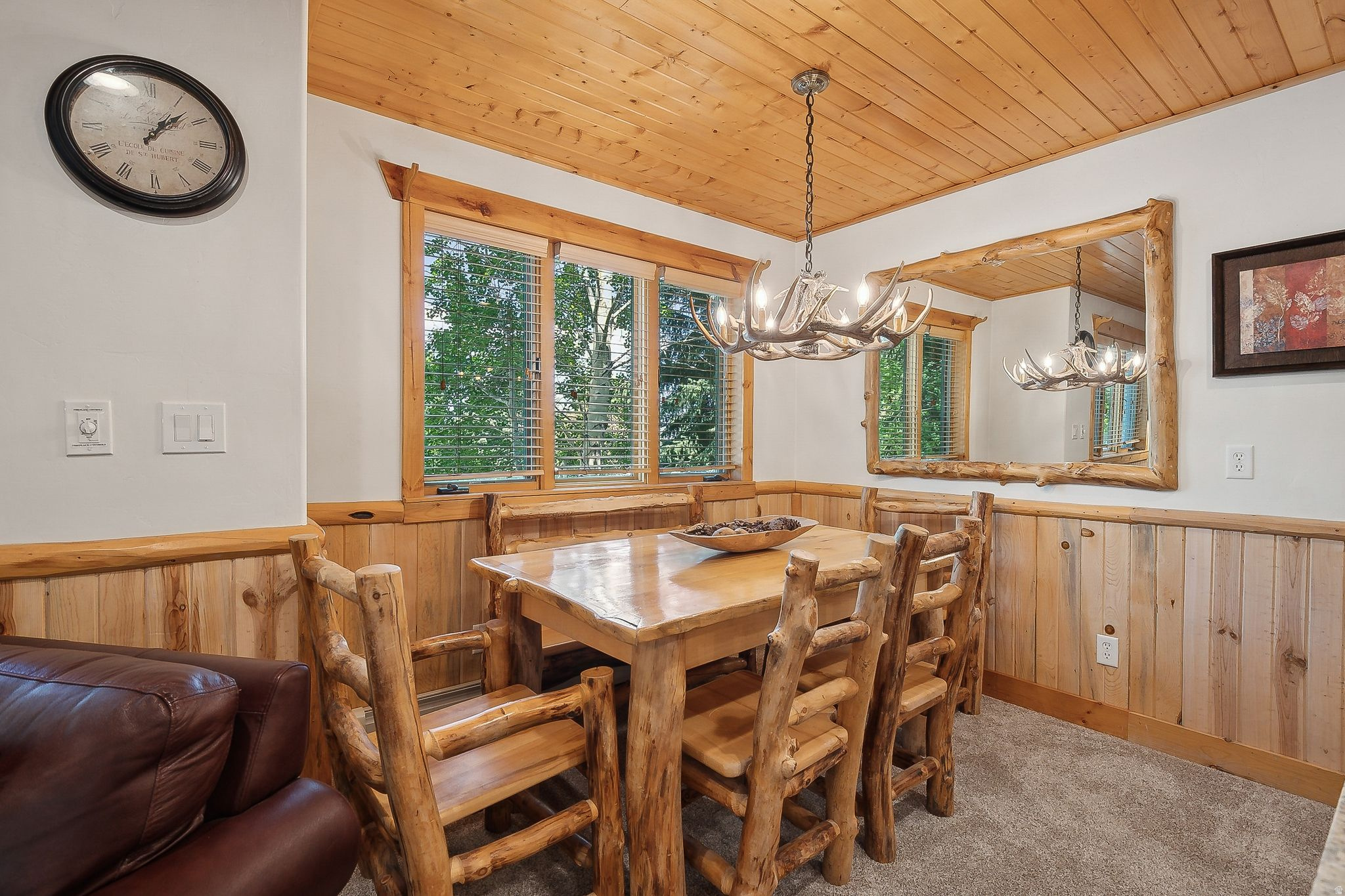 TIMBER WOLF LODGE CONDOS - Residential