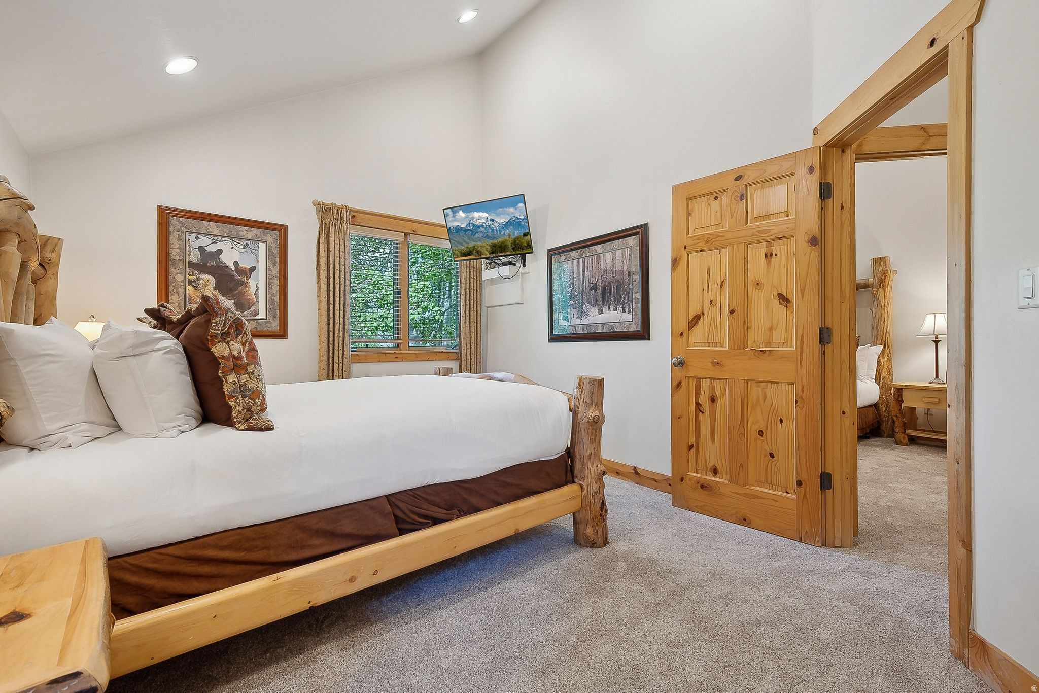 TIMBER WOLF LODGE CONDOS - Residential