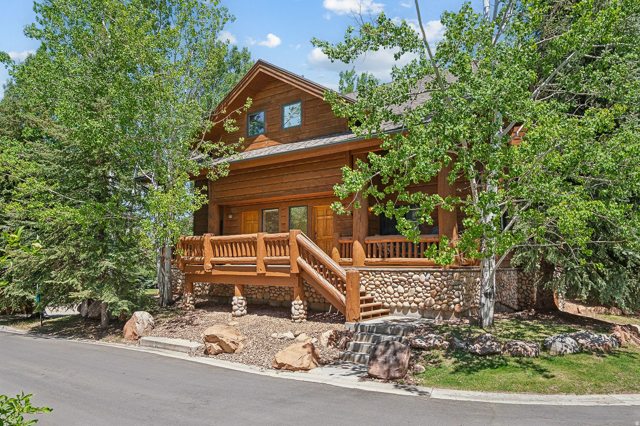 TIMBER WOLF LODGE CONDOS - Residential
