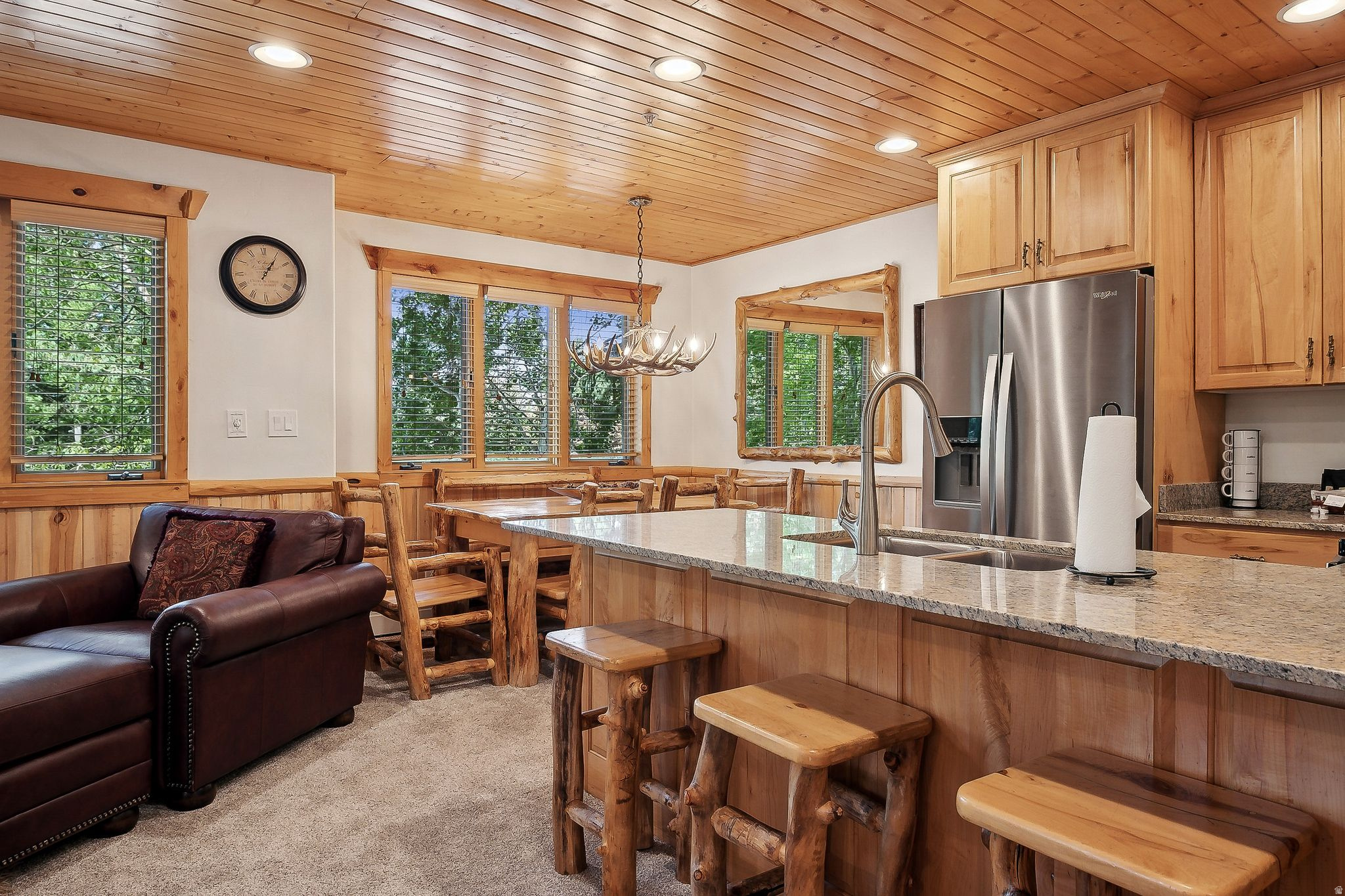TIMBER WOLF LODGE CONDOS - Residential