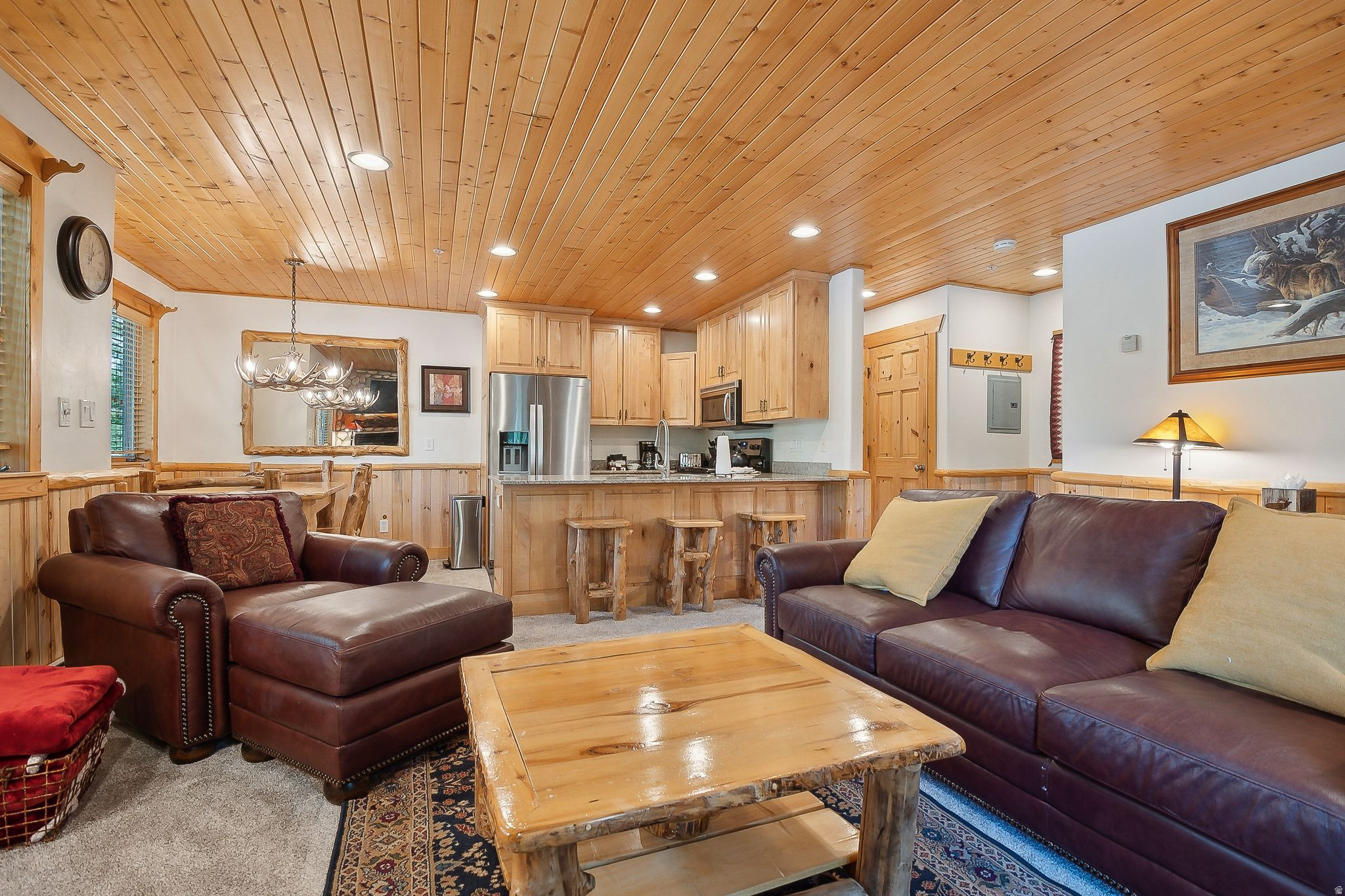 TIMBER WOLF LODGE CONDOS - Residential