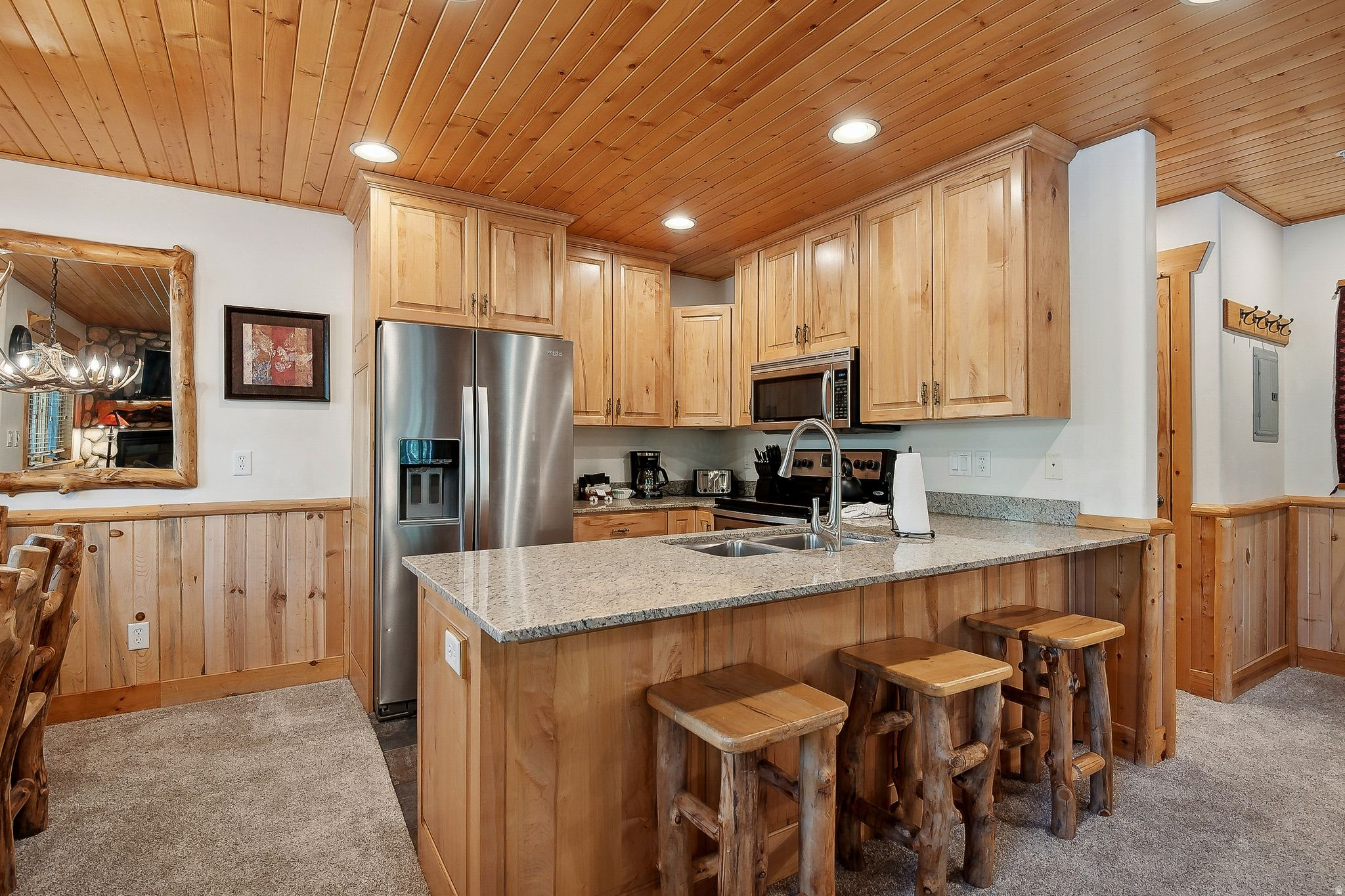 TIMBER WOLF LODGE CONDOS - Residential