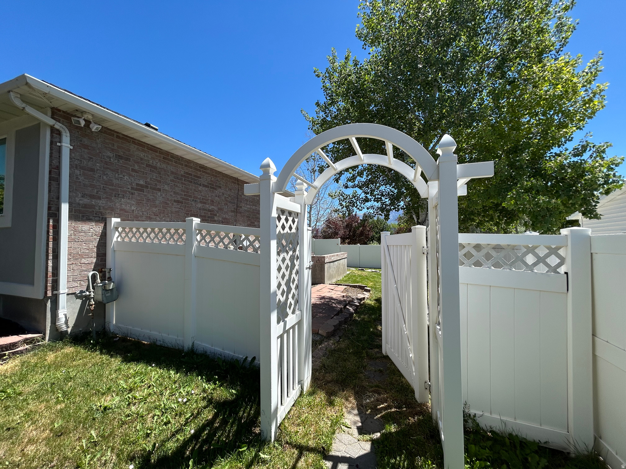 RIVERTON CHASE - Residential