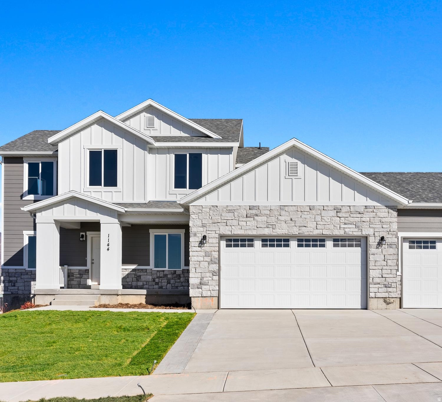 PLAN: Columbia(2) +$65k Conway(3).    Sample@2812 S Eagle Dr SpFork.   PHOTO: ShowsUpgrades.   GARAGE: 3Car$20k.   BSMT: Exit$15k.   STATUS: ToBeBuilt.   LOT: .68 Premium$75k.   LSCAPE: Yes.  HOA: NA.  DESIGN/BUILD: 6Months/10YrWarranty.  'BuyerVerifyAll'