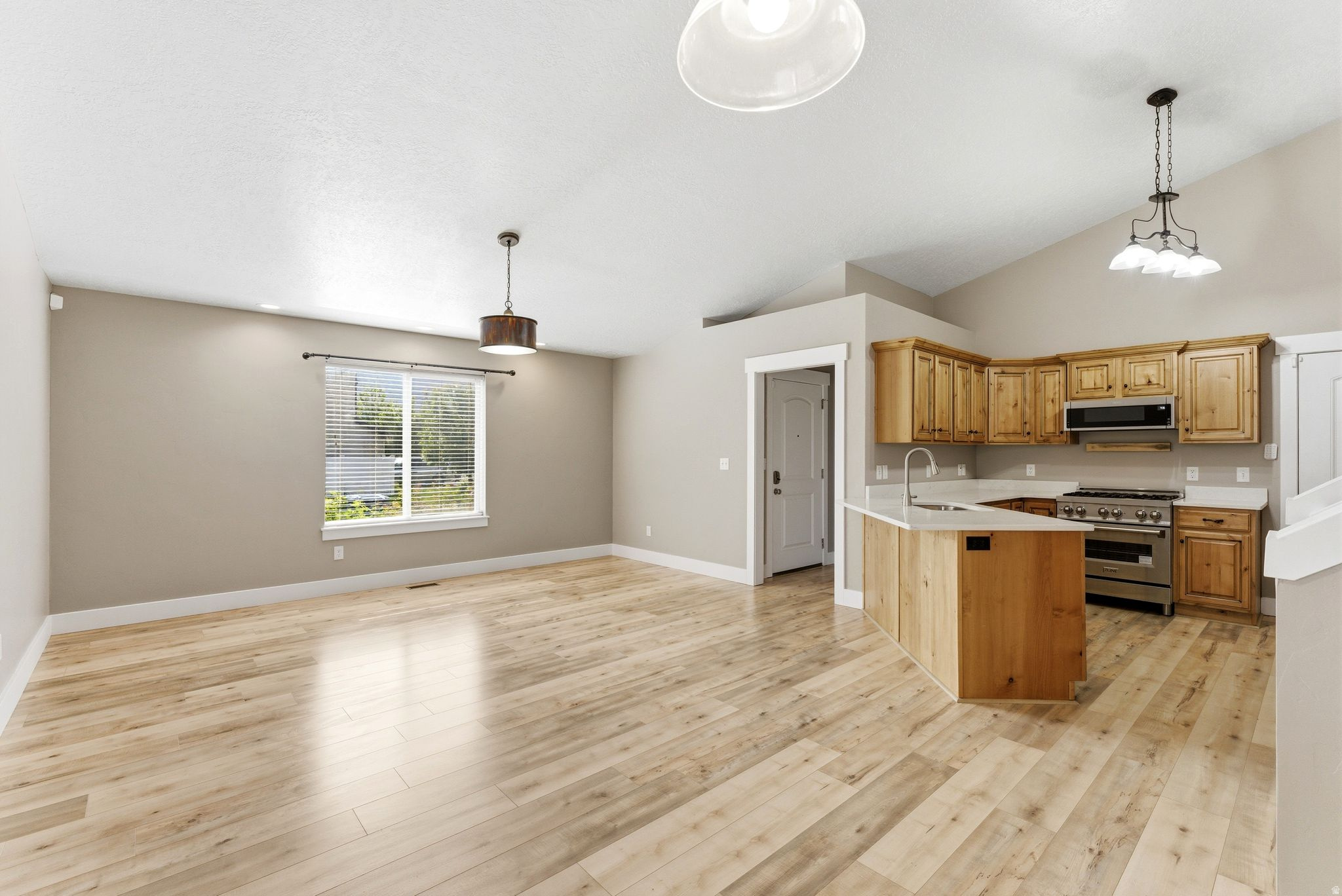 ASHBURY COURT - Residential