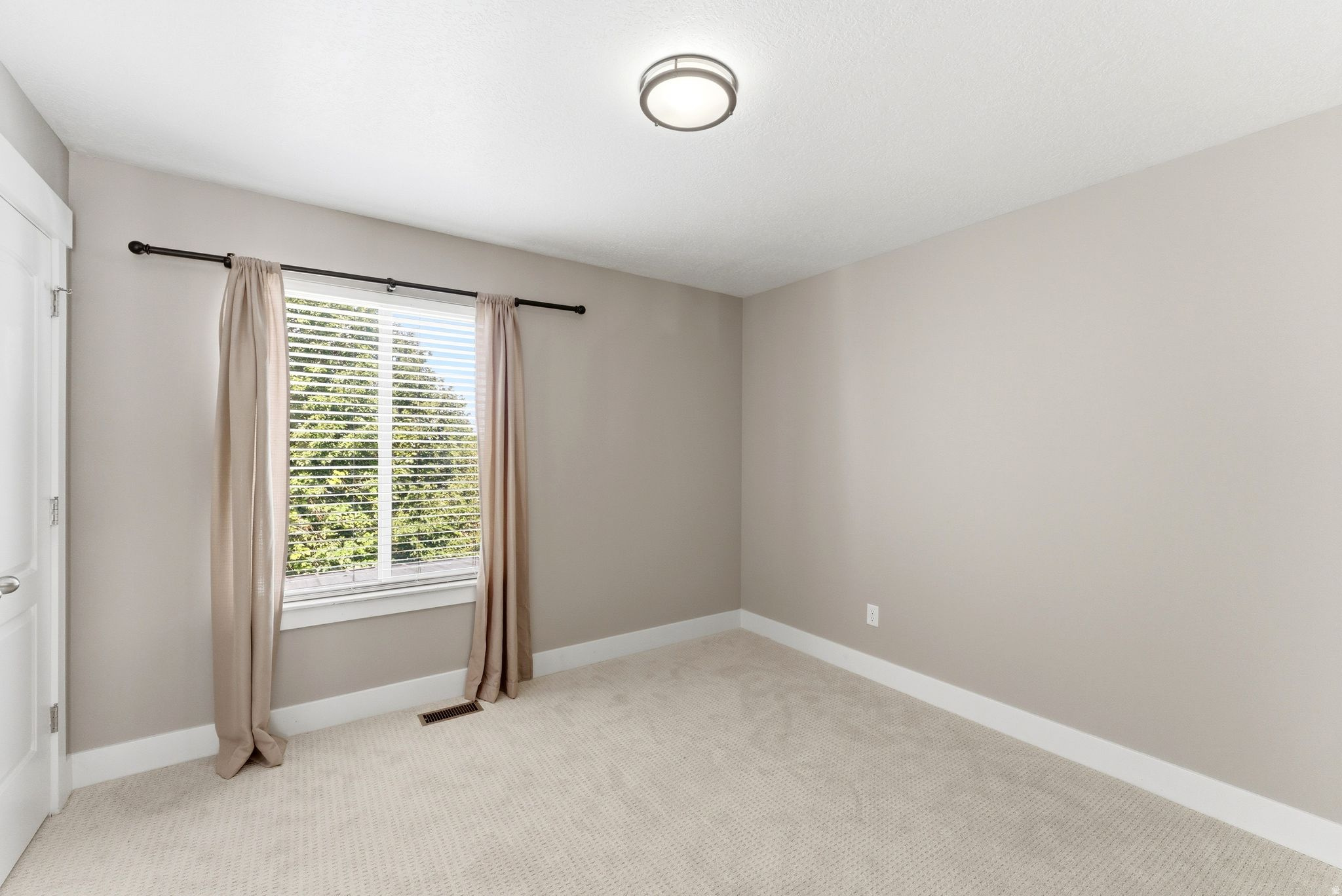 ASHBURY COURT - Residential