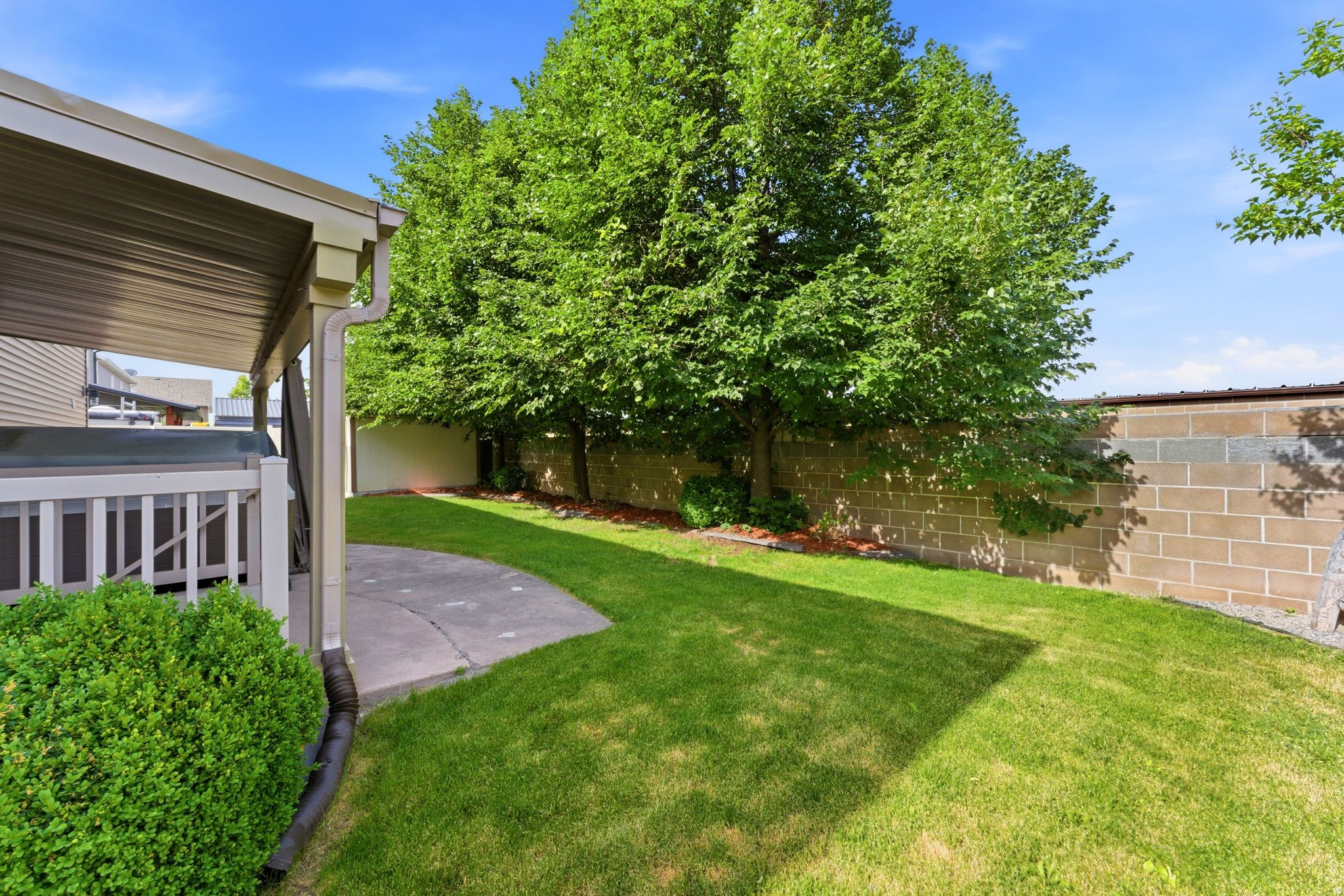ASHBURY COURT - Residential
