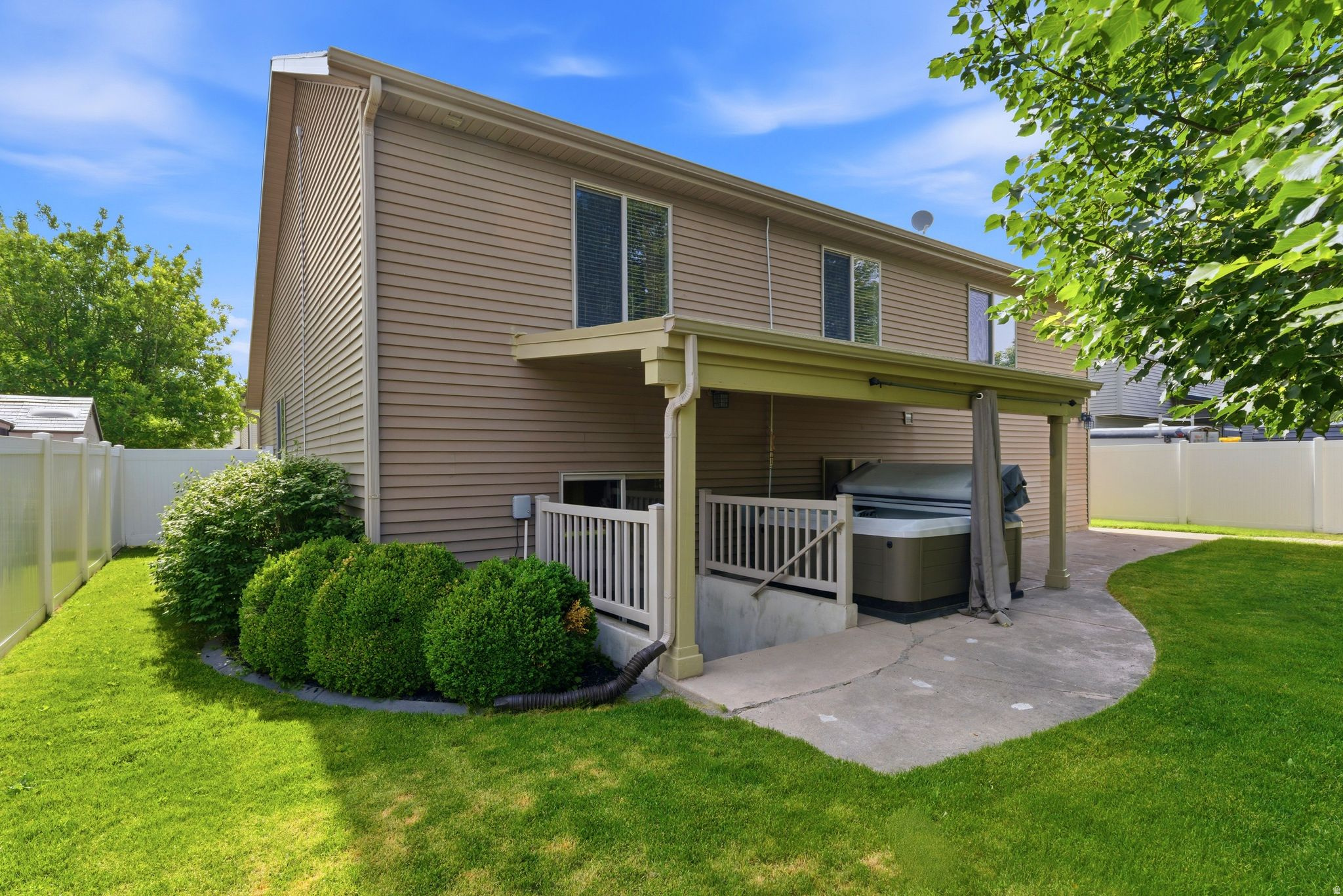 ASHBURY COURT - Residential