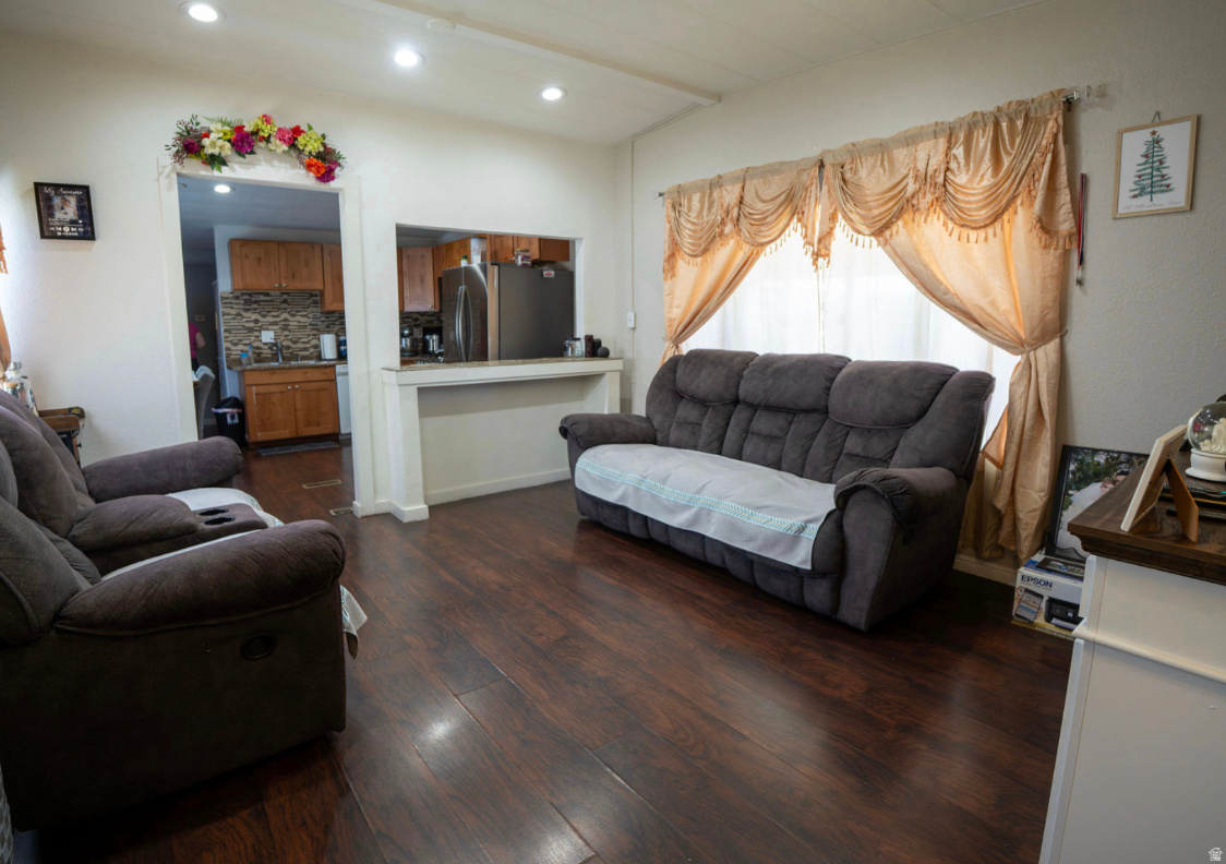 BYDE A WYLE - LAS HACIENDAS - Residential