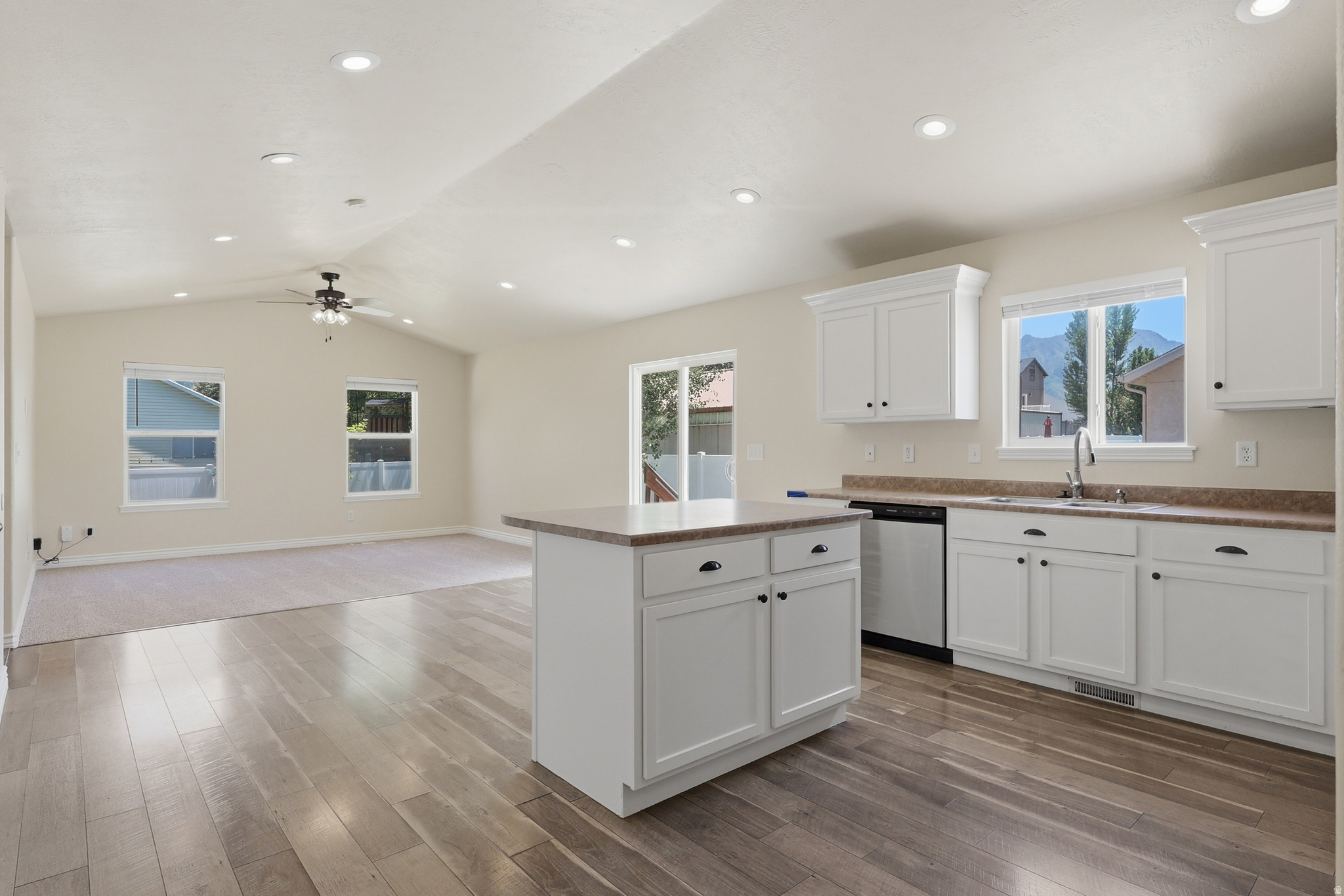 APPLE COVE - Residential