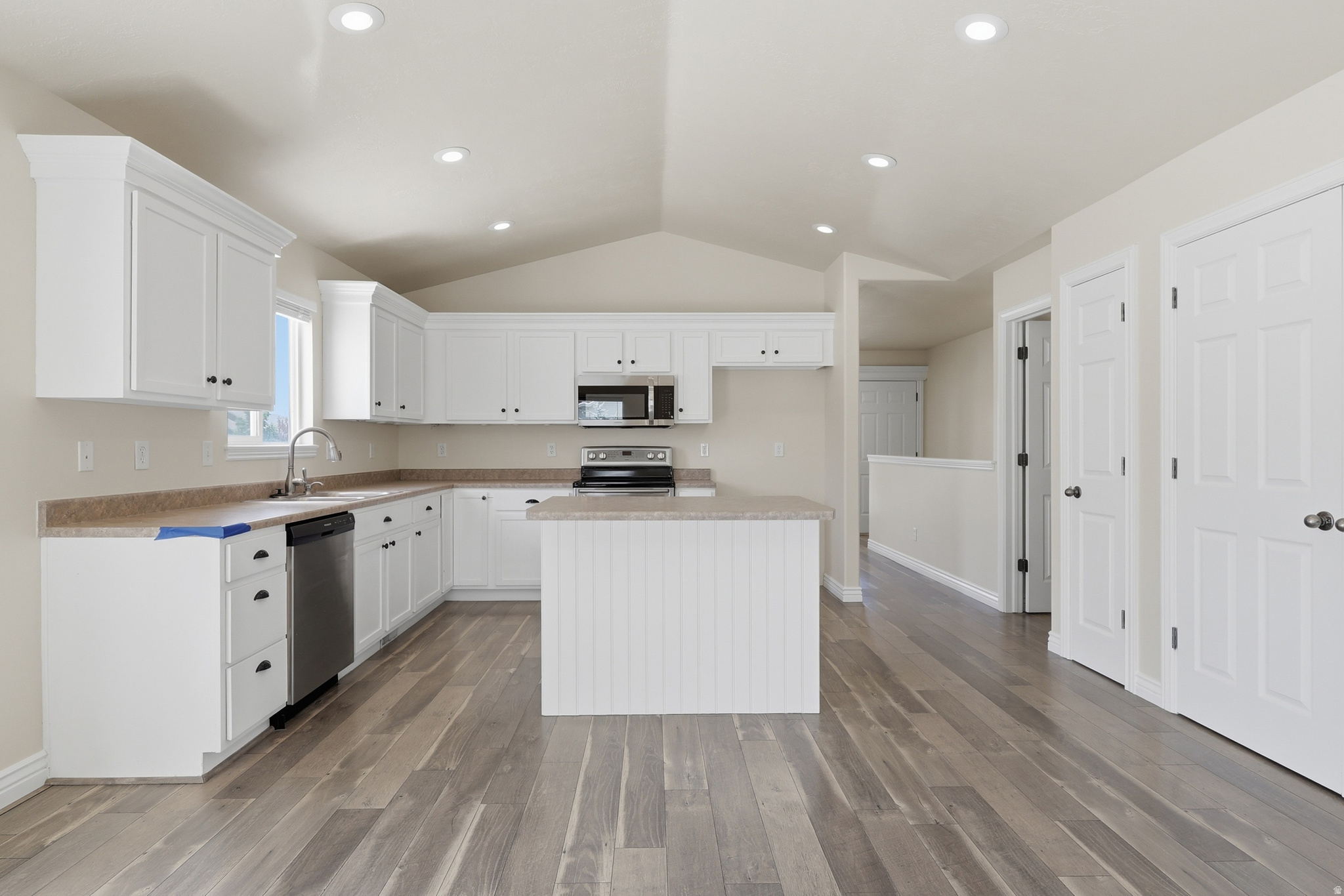 APPLE COVE - Residential