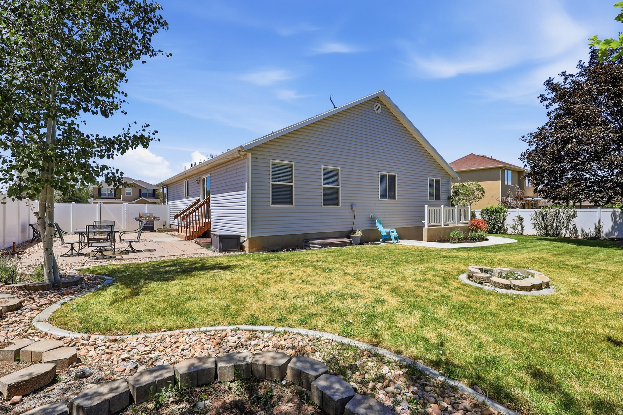 APPLE COVE - Residential