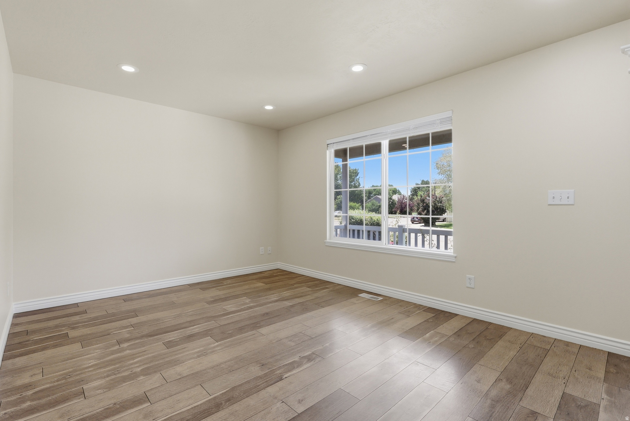 APPLE COVE - Residential