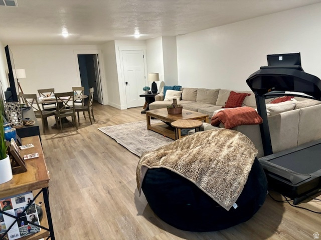 COUNTRY CORNER - Residential
