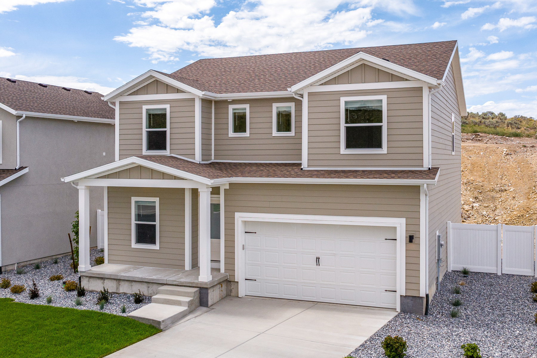 Beautiful west facing home, that has a stunning view of the picturesque scenery of Eagle Mountain. Ready to finally have a home that helps you unwind? Come see this beautiful home and community for yourself, hurry these homes are going fast!