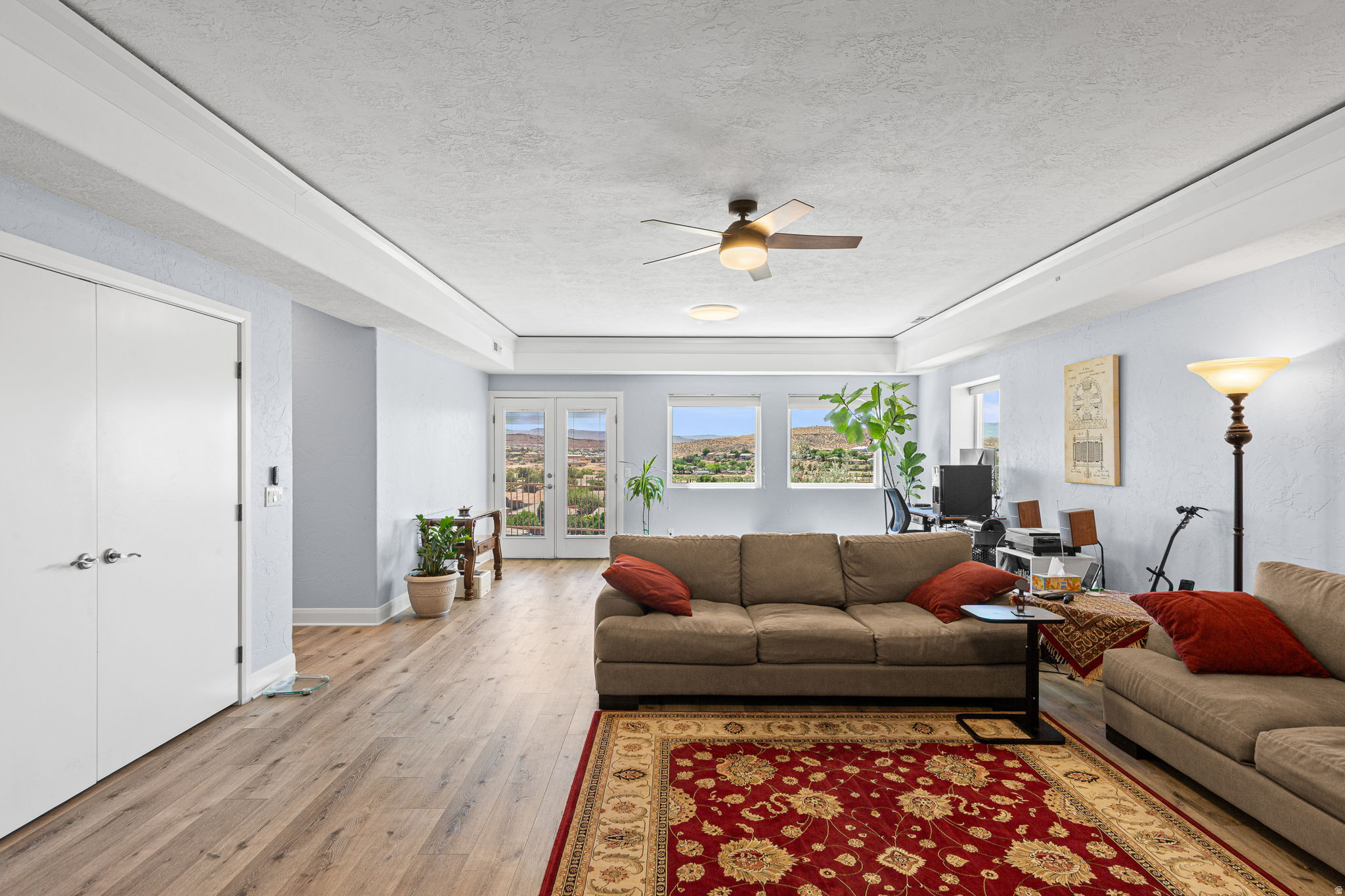 TAMARACK RIDGE EST 5 - Residential