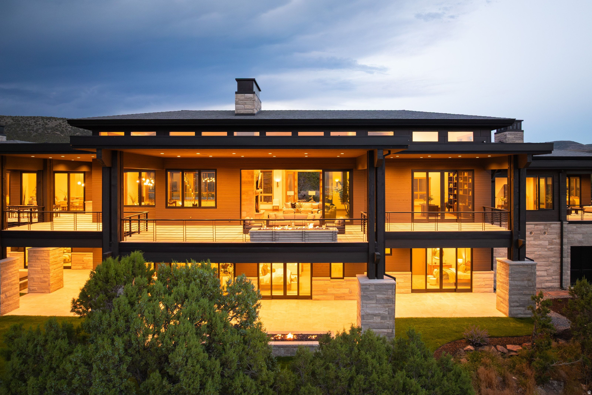 RED LEDGES - Residential