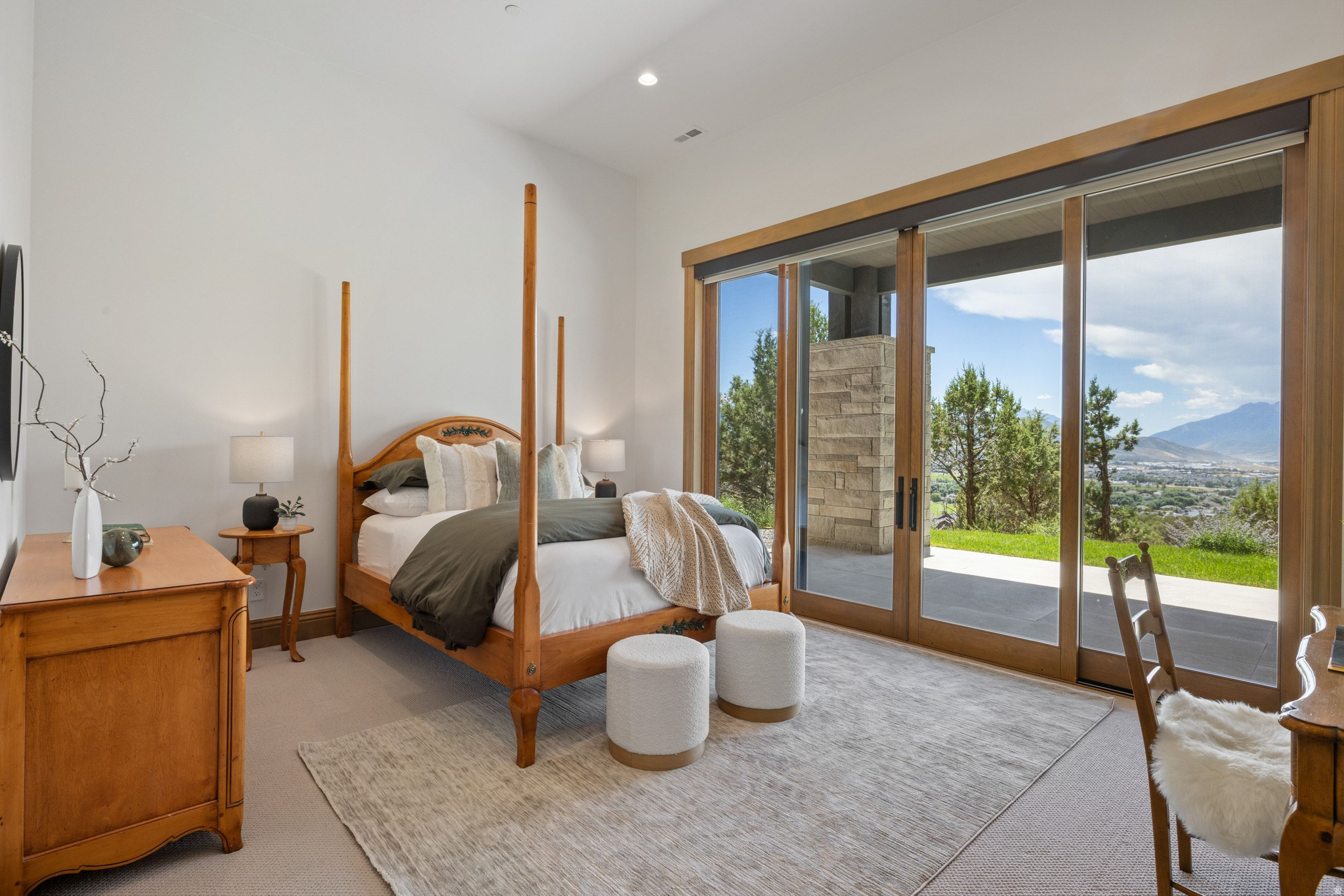 RED LEDGES - Residential