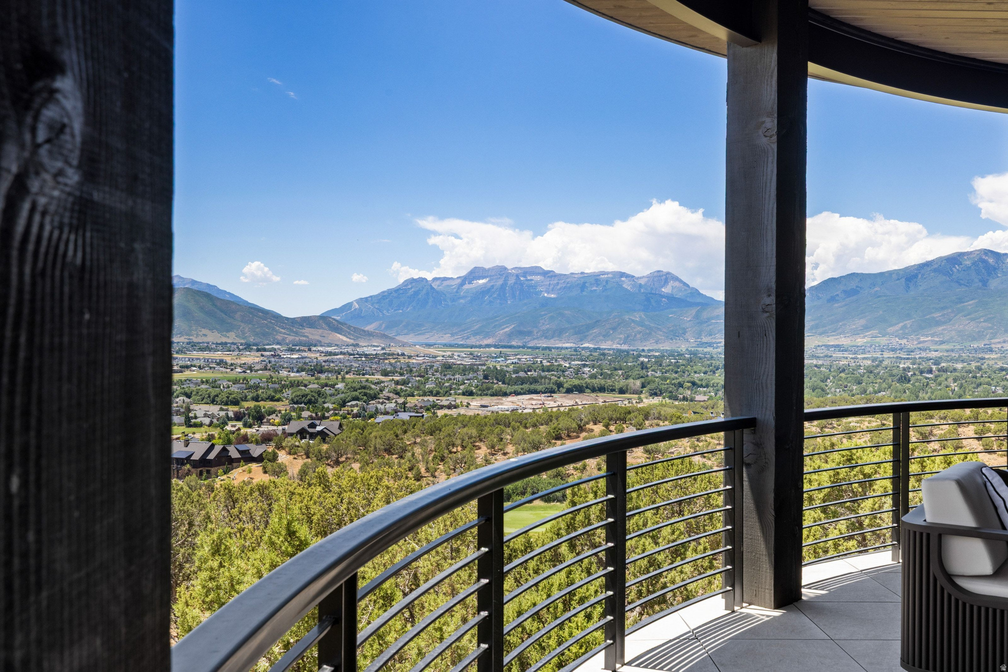 RED LEDGES - Residential